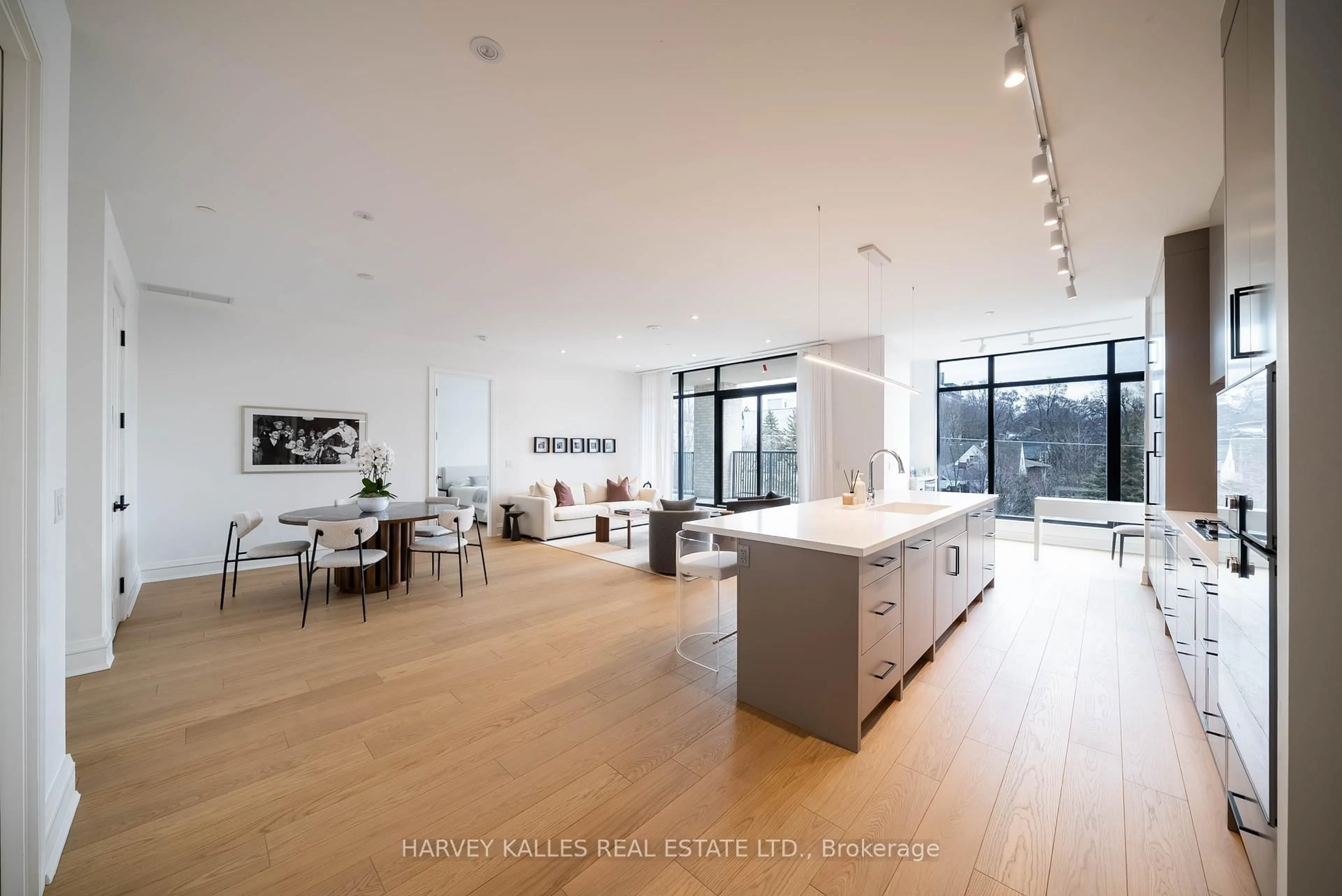 Open concept kitchen, unknown for 2010 Bathurst St #4D, Toronto Ontario M5P 0A8