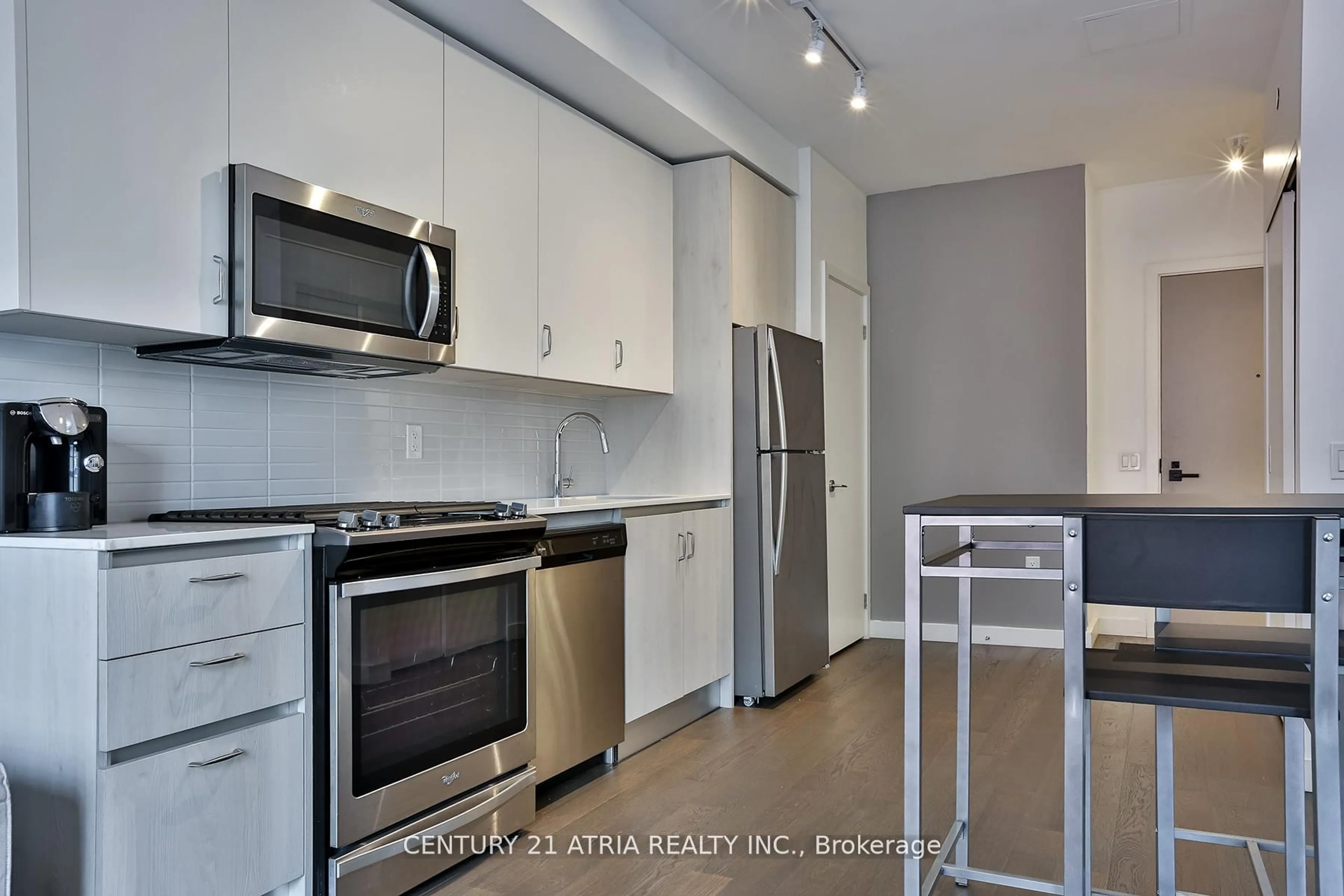 Standard kitchen, unknown for 2a Church St #707, Toronto Ontario M5E 0E1