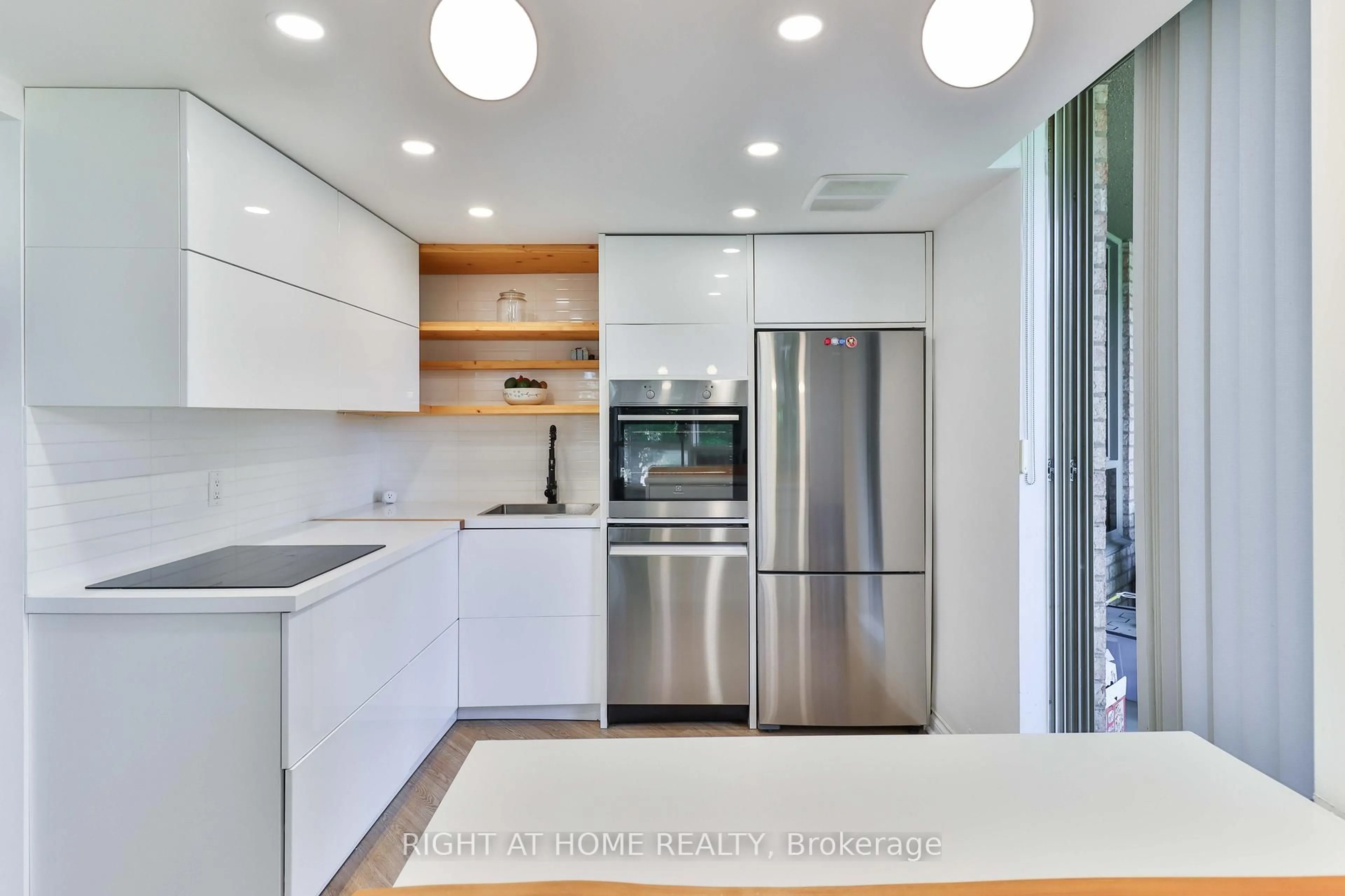 Contemporary kitchen, unknown for 1210 Don Mills Rd #206, Toronto Ontario M3B 3N9