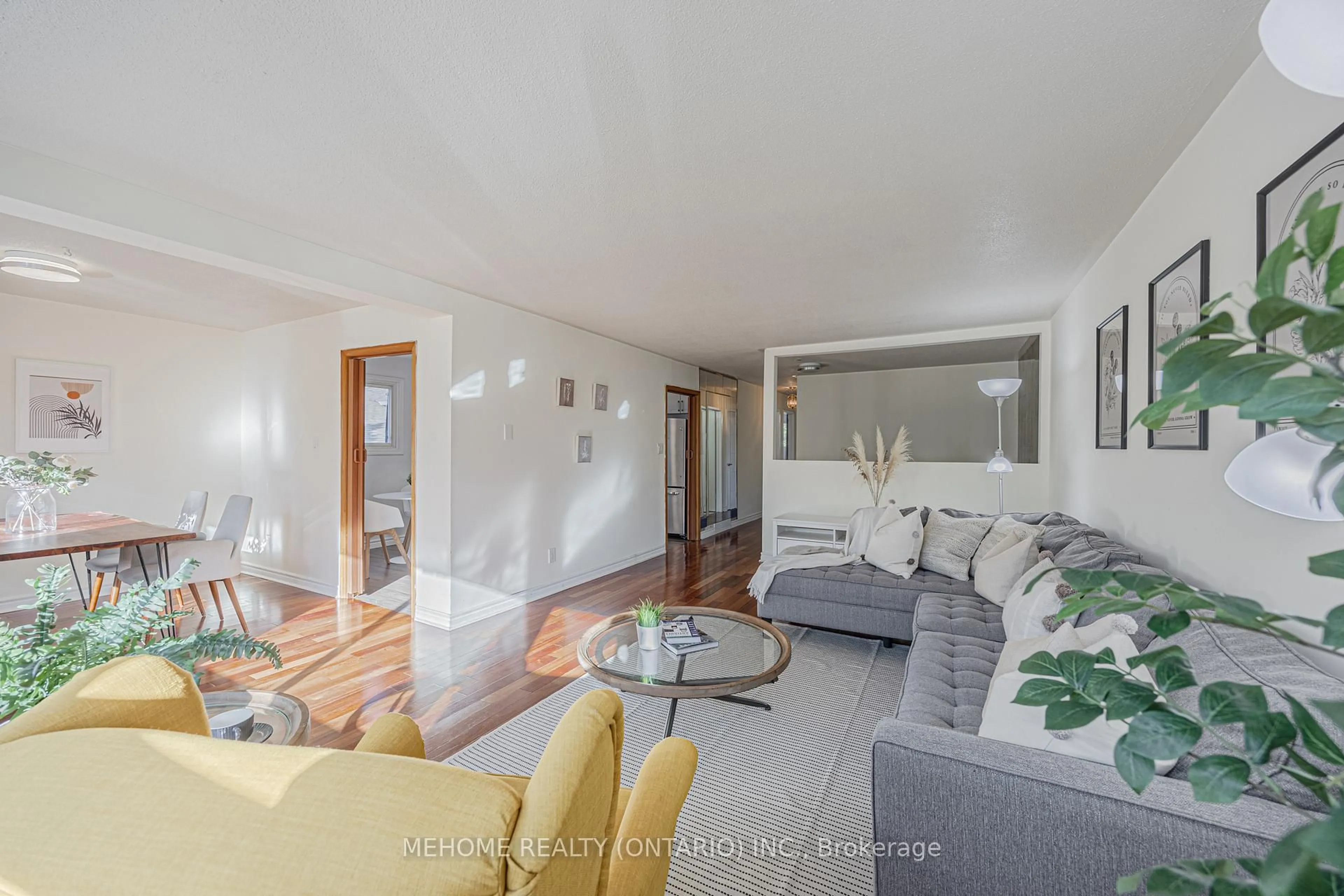Living room with furniture, unknown for 55 Angus Dr, Toronto Ontario M2J 2W9