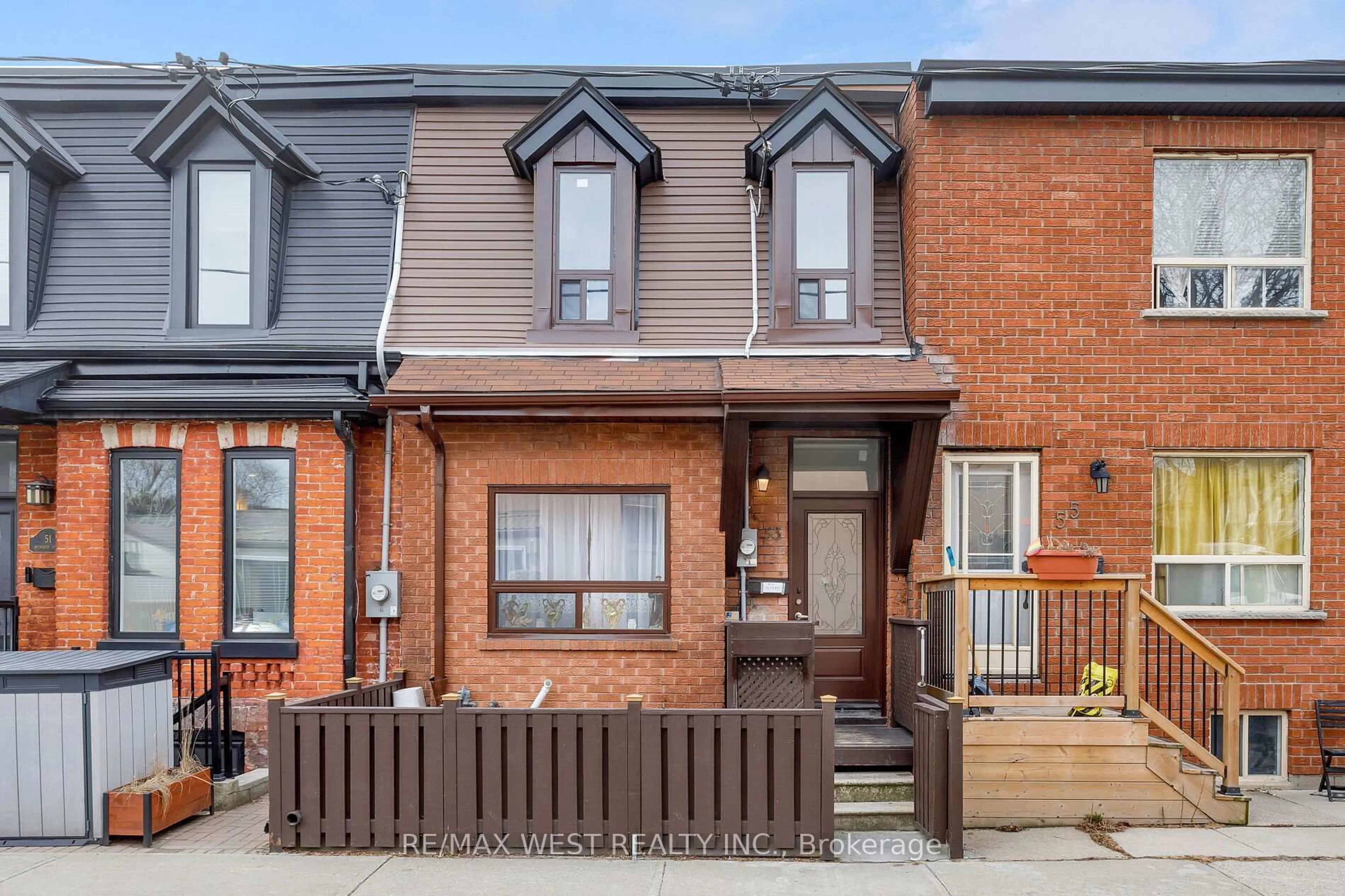 Home with brick exterior material, street for 53 Wyndham St, Toronto Ontario M6K 2R9