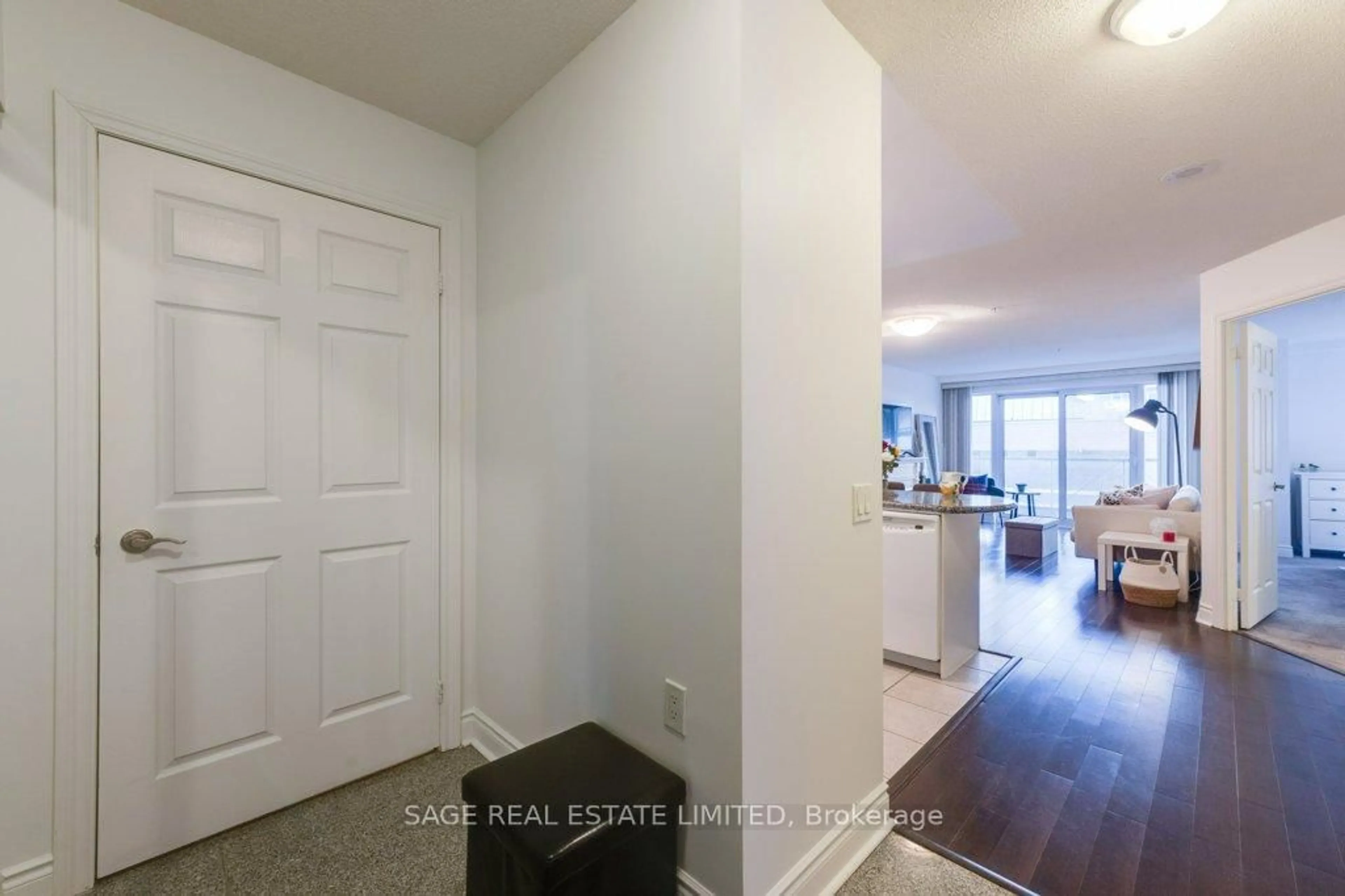 Indoor entryway for 12 Rean Dr #307, Toronto Ontario M2K 3C6