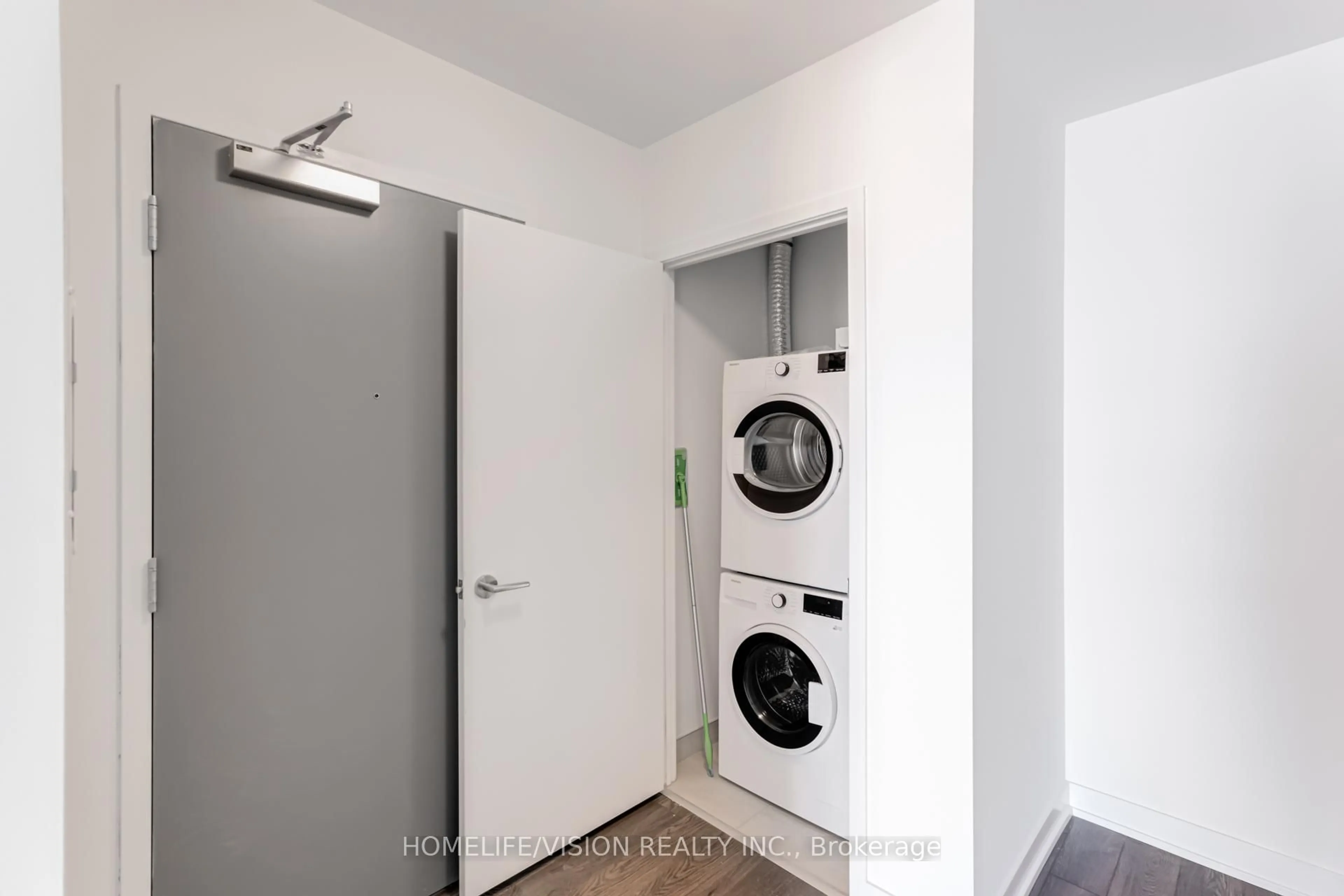 Laundry room for 50 O'Neill Dr #3212, Toronto Ontario M3C 0R1