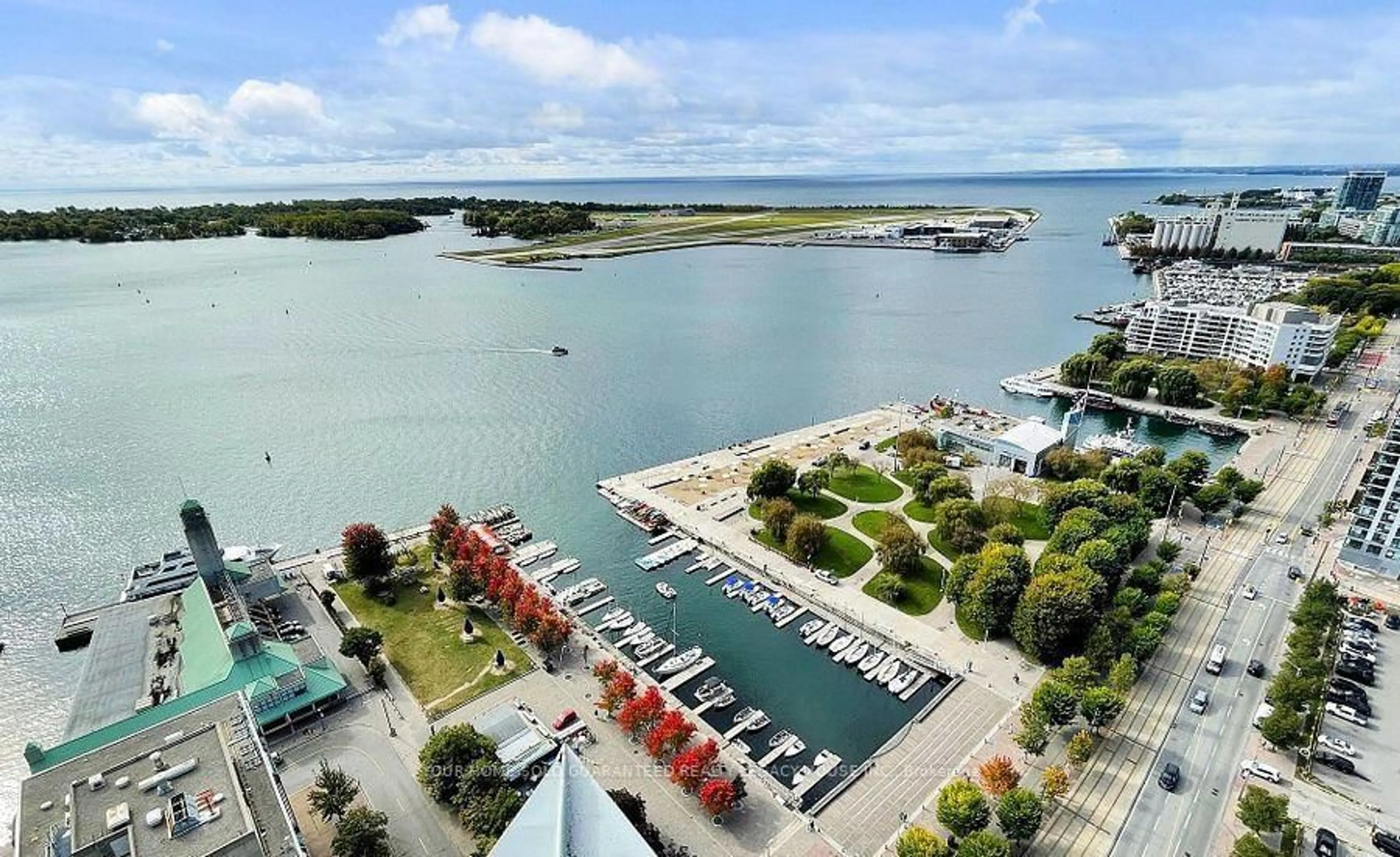 A pic from outside/outdoor area/front of a property/back of a property/a pic from drone, water/lake/river/ocean view for 270 Queens Quay #505, Toronto Ontario M5J 2N4