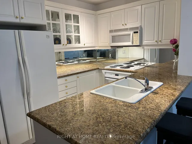 Additional image 32 of 3130 Yonge St Unit Ph1