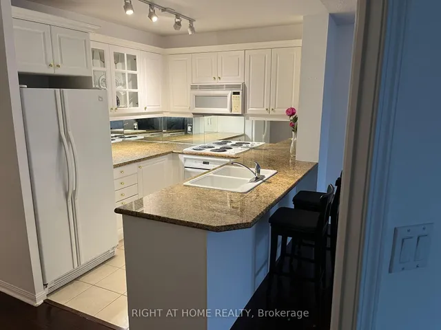 Additional image 34 of 3130 Yonge St Unit Ph1