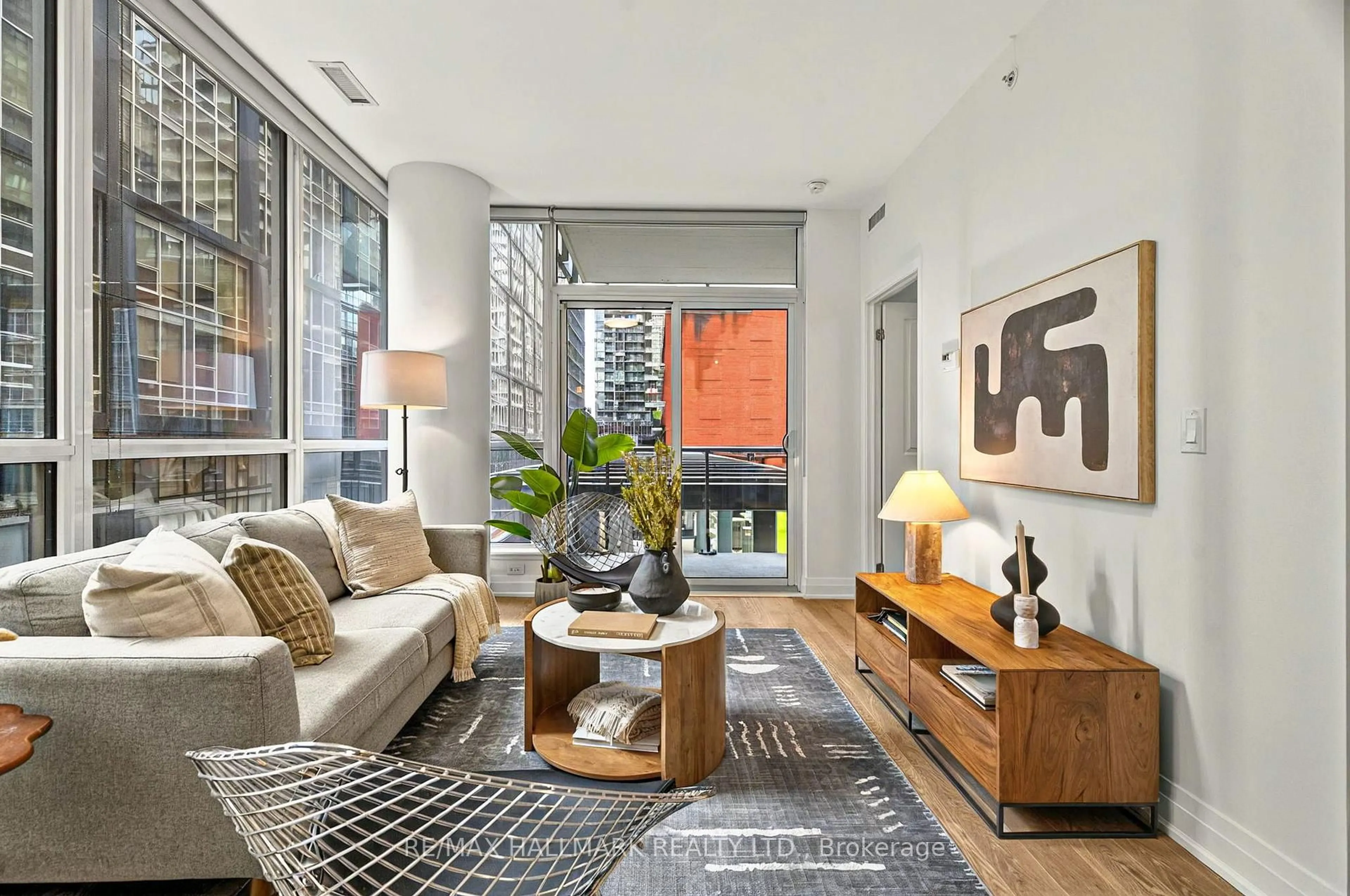 Living room with furniture, unknown for 8 Mercer St #708, Toronto Ontario M5V 0C4