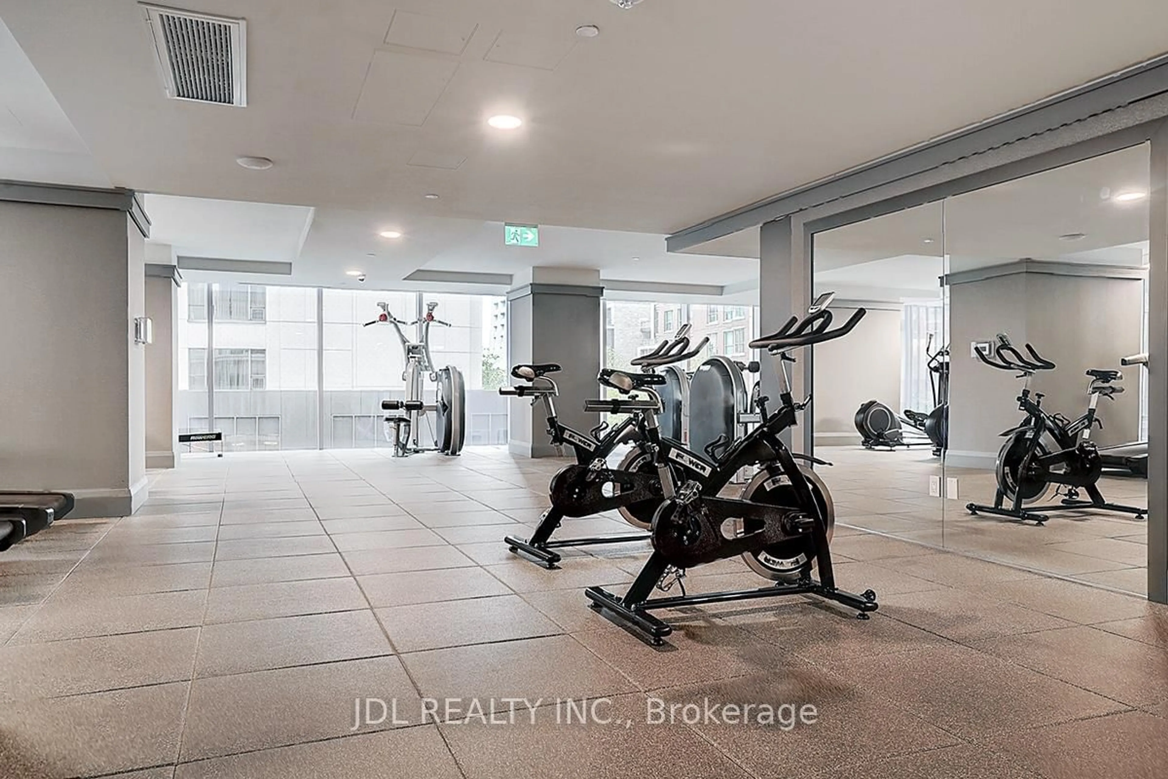Gym or fitness room for 188 Cumberland St #1202, Toronto Ontario M5R 2G3