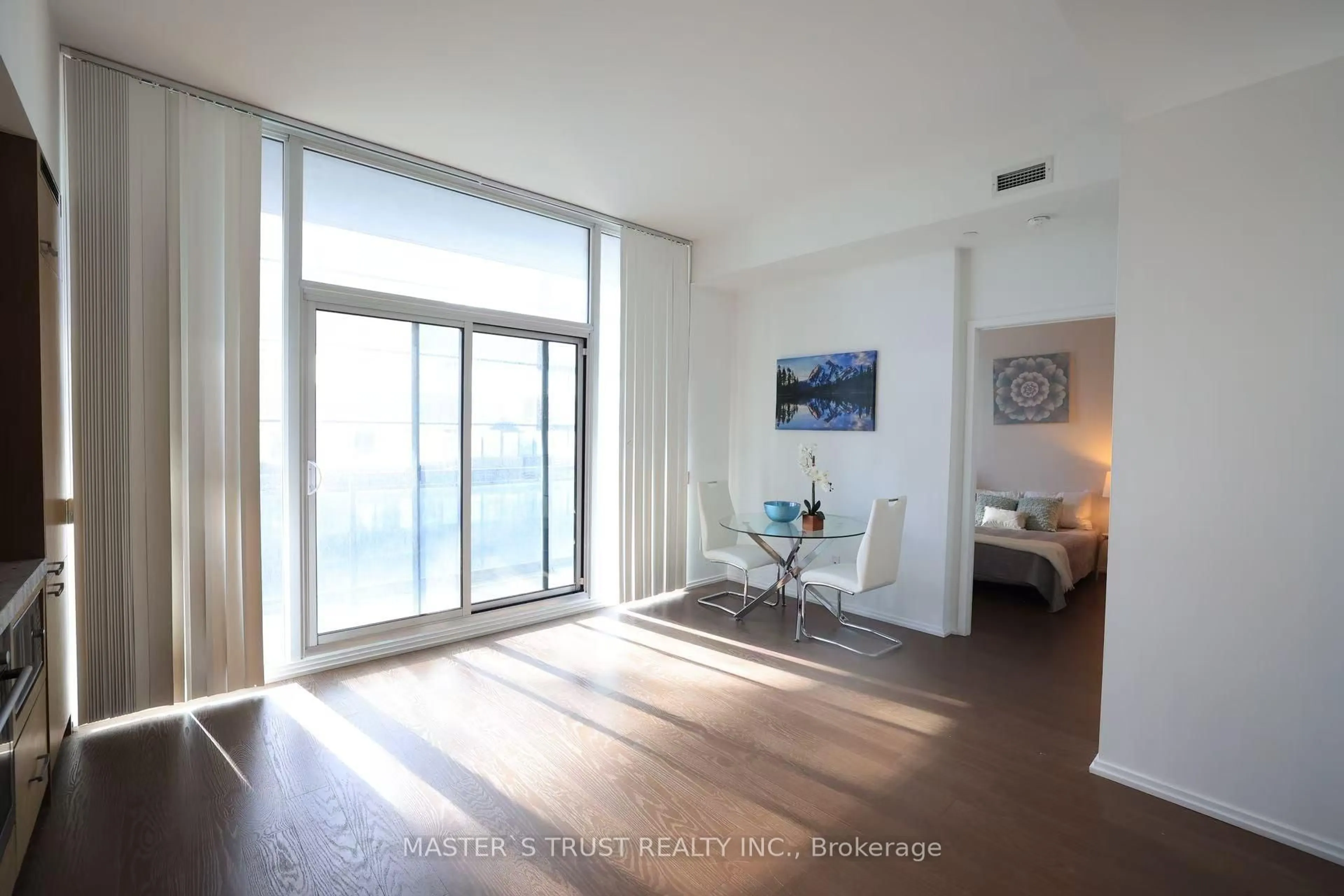 A pic of a room for 45 Charles St #5111, Toronto Ontario M4Y 0B8