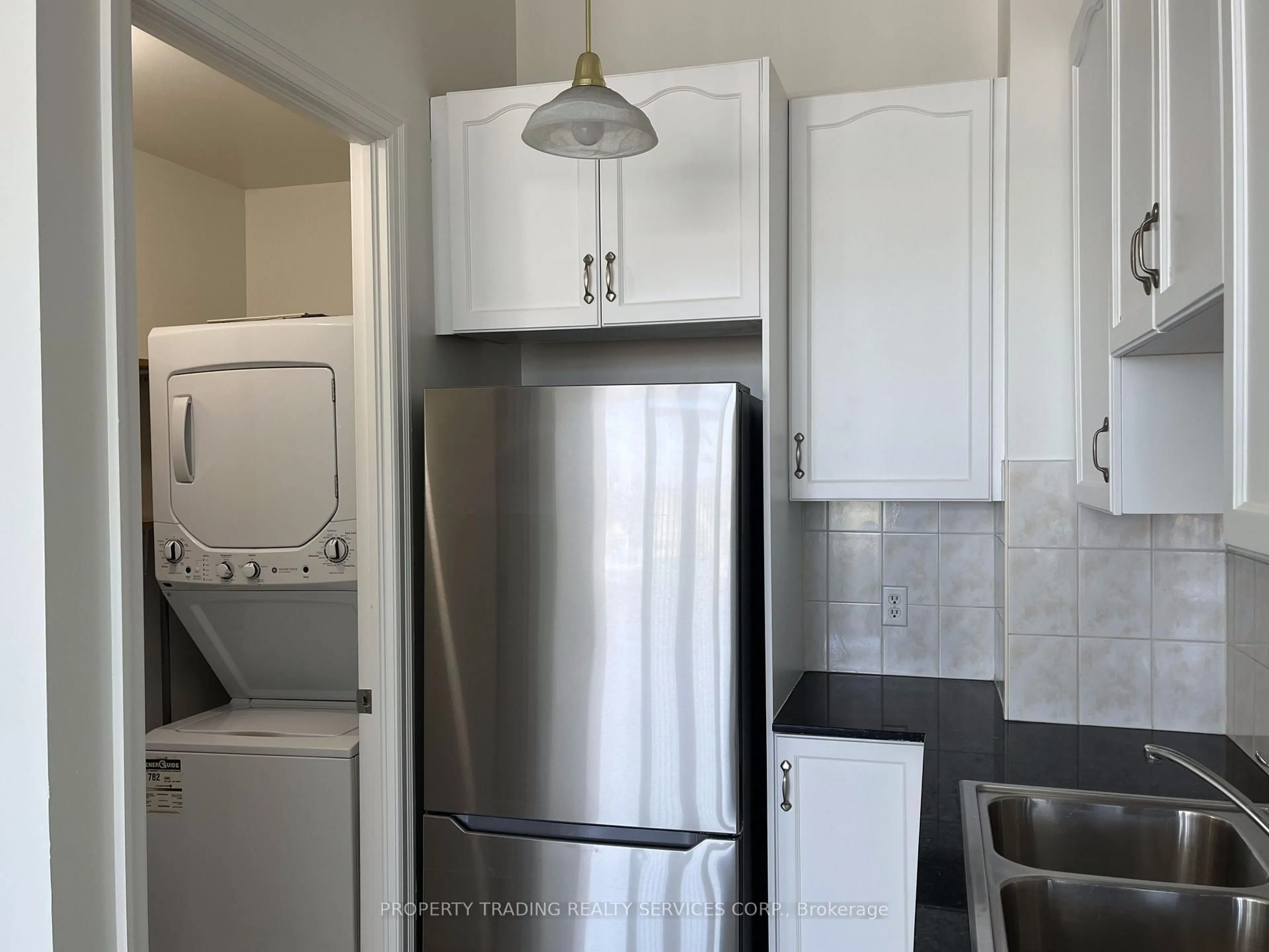 Standard kitchen, unknown for 797 Don Mills Rd #1507, Toronto Ontario M3C 1V1