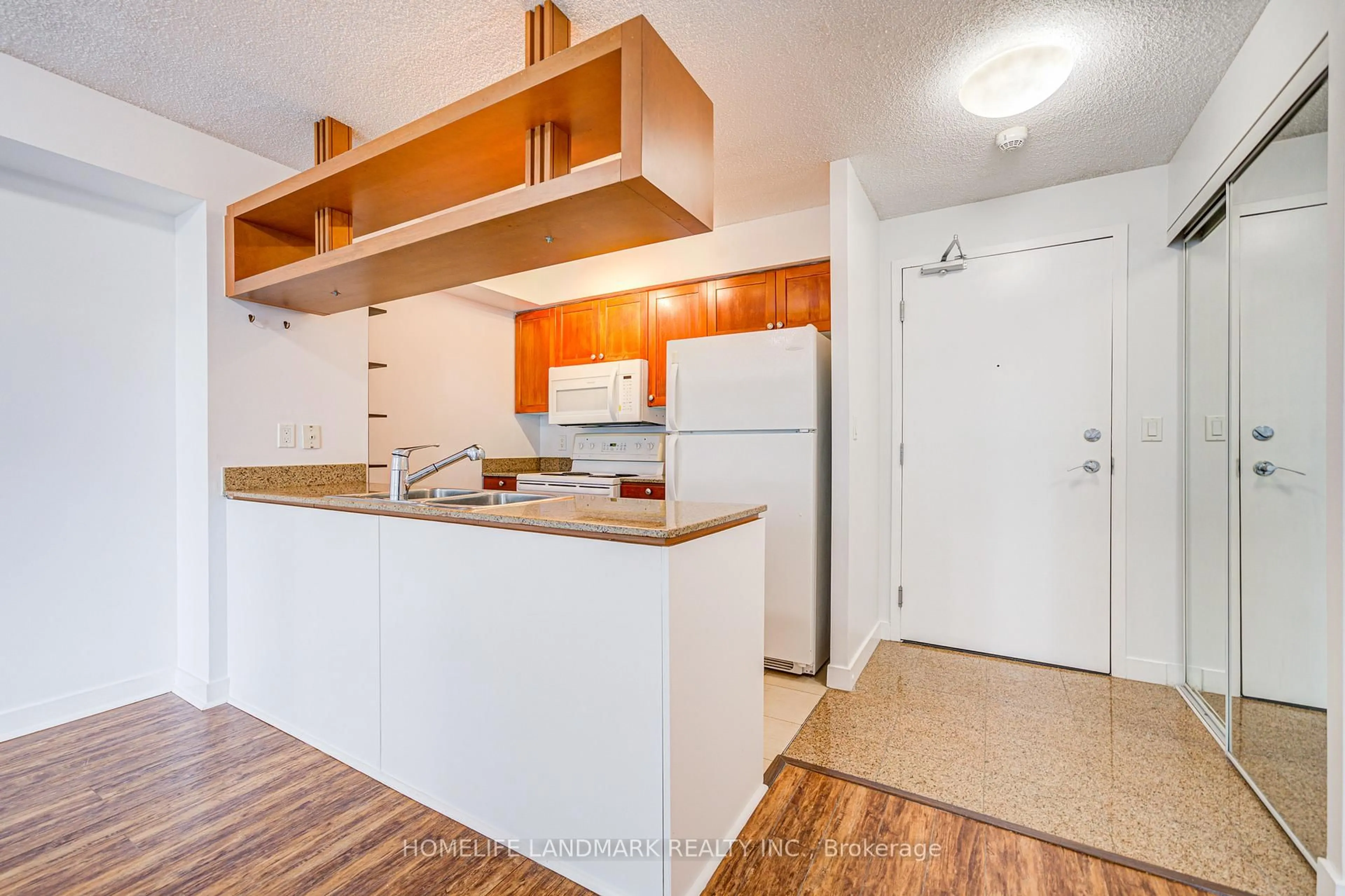 Standard kitchen, unknown for 81 Navy Wharf Crt #2807, Toronto Ontario M5V 3S2