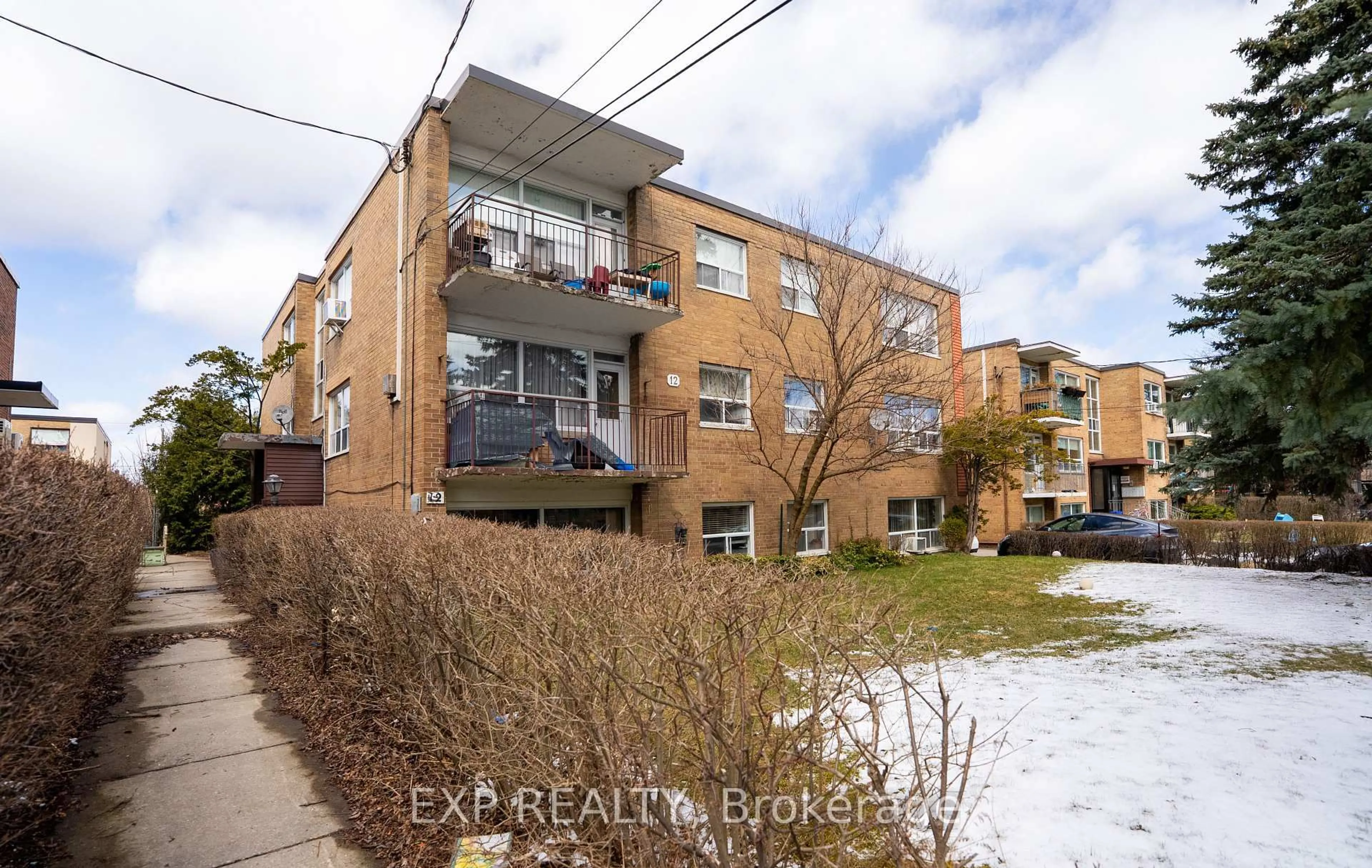 Unknown for 12 Fraserwood Ave, Toronto Ontario M6B 2N4