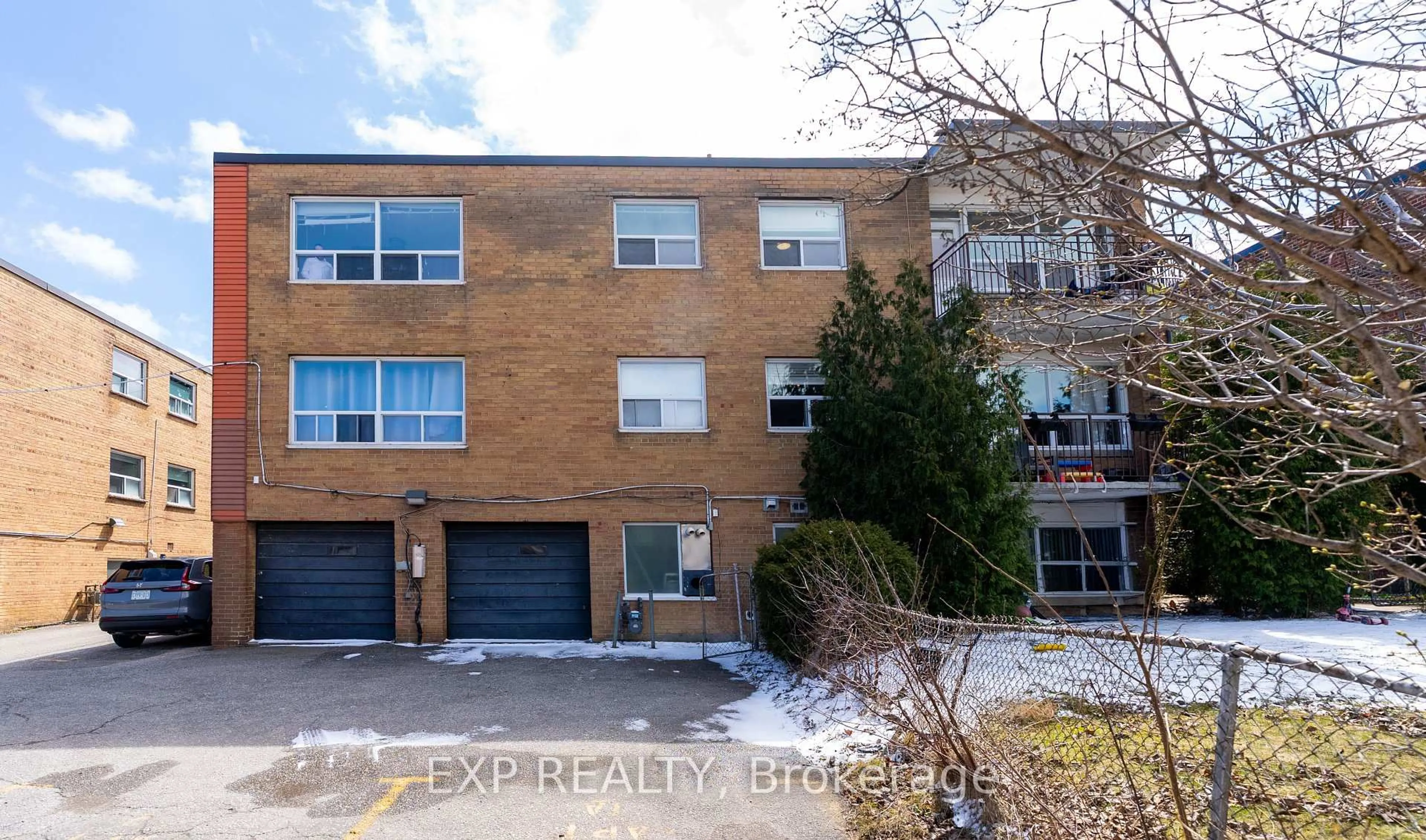 Unknown for 12 Fraserwood Ave, Toronto Ontario M6B 2N4