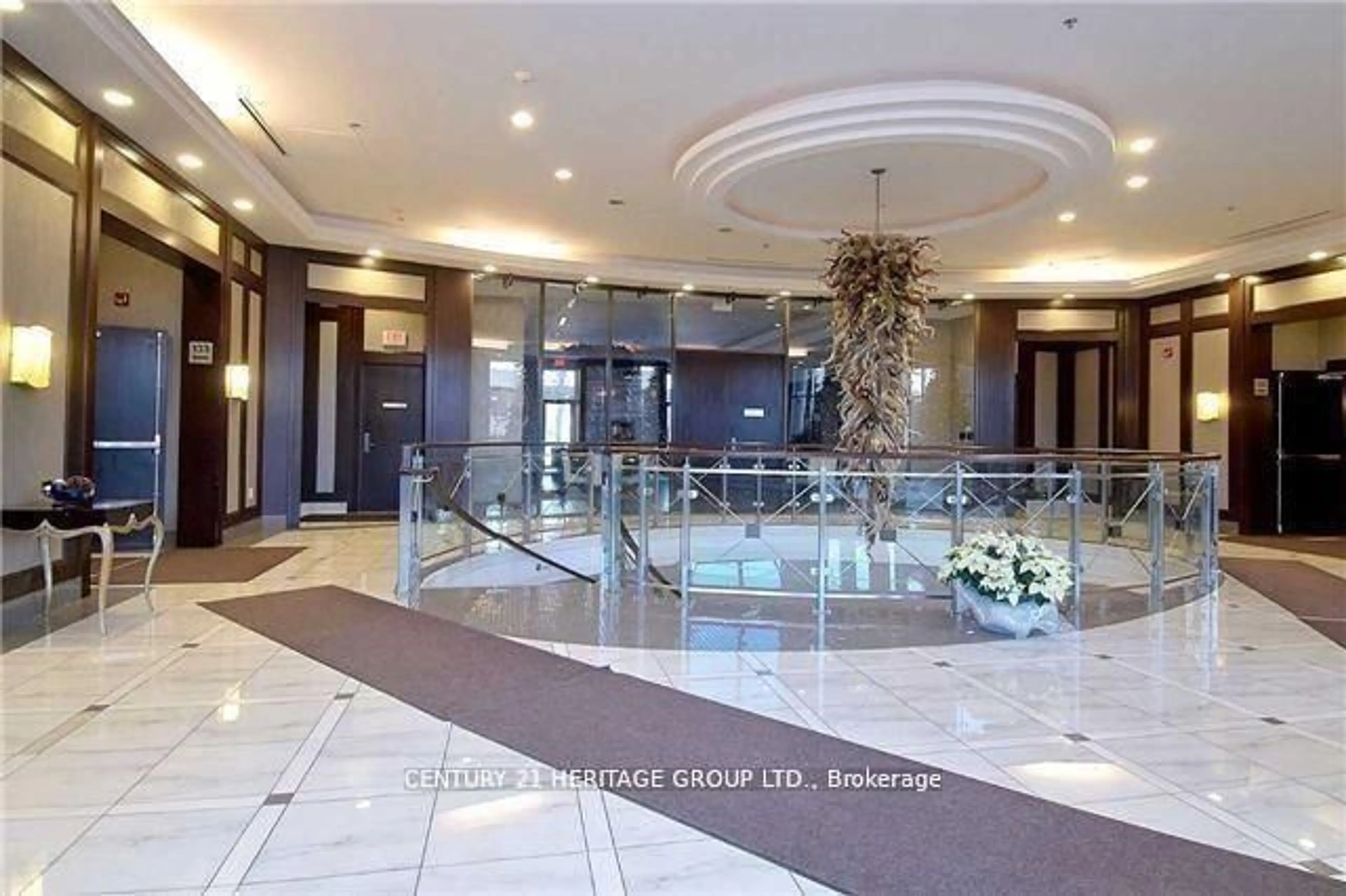 Indoor foyer for 135 Wynford Dr #307, Toronto Ontario M3C 0J4