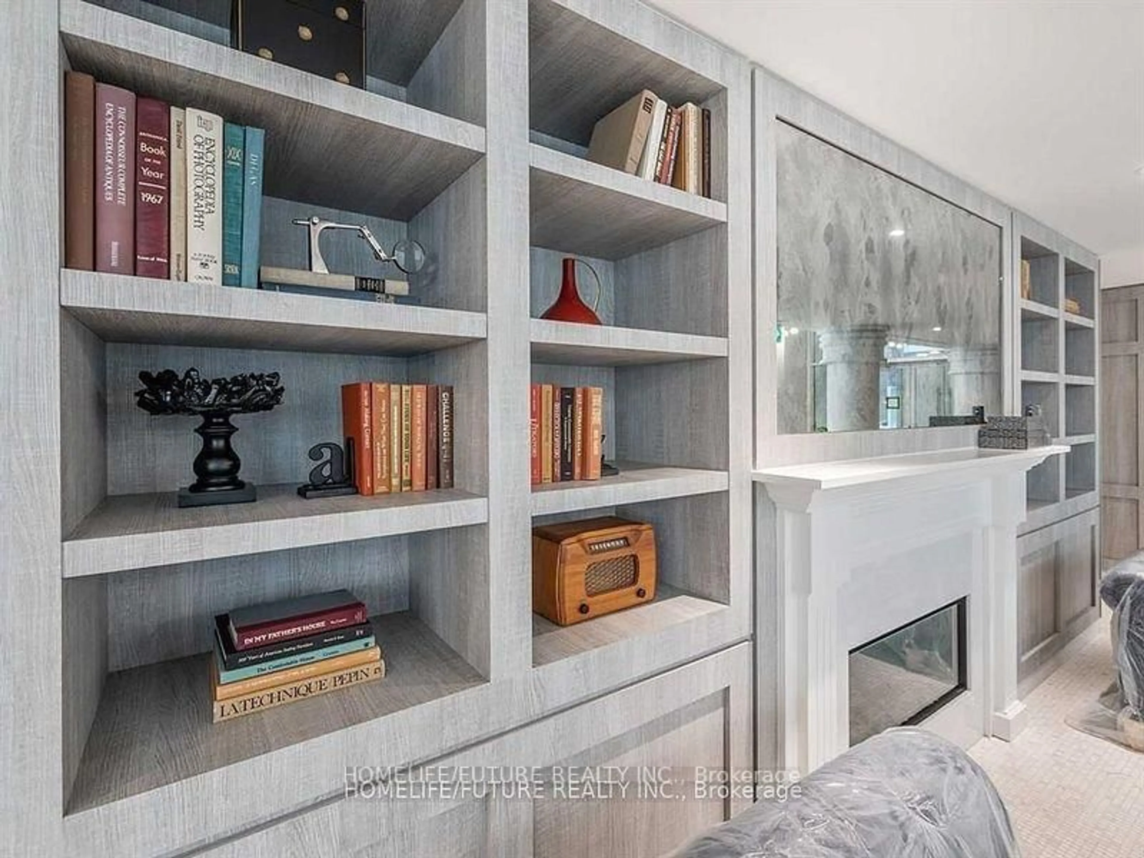 Unknown for 33 Helendale Ave #1802, Toronto Ontario M4R 0A4