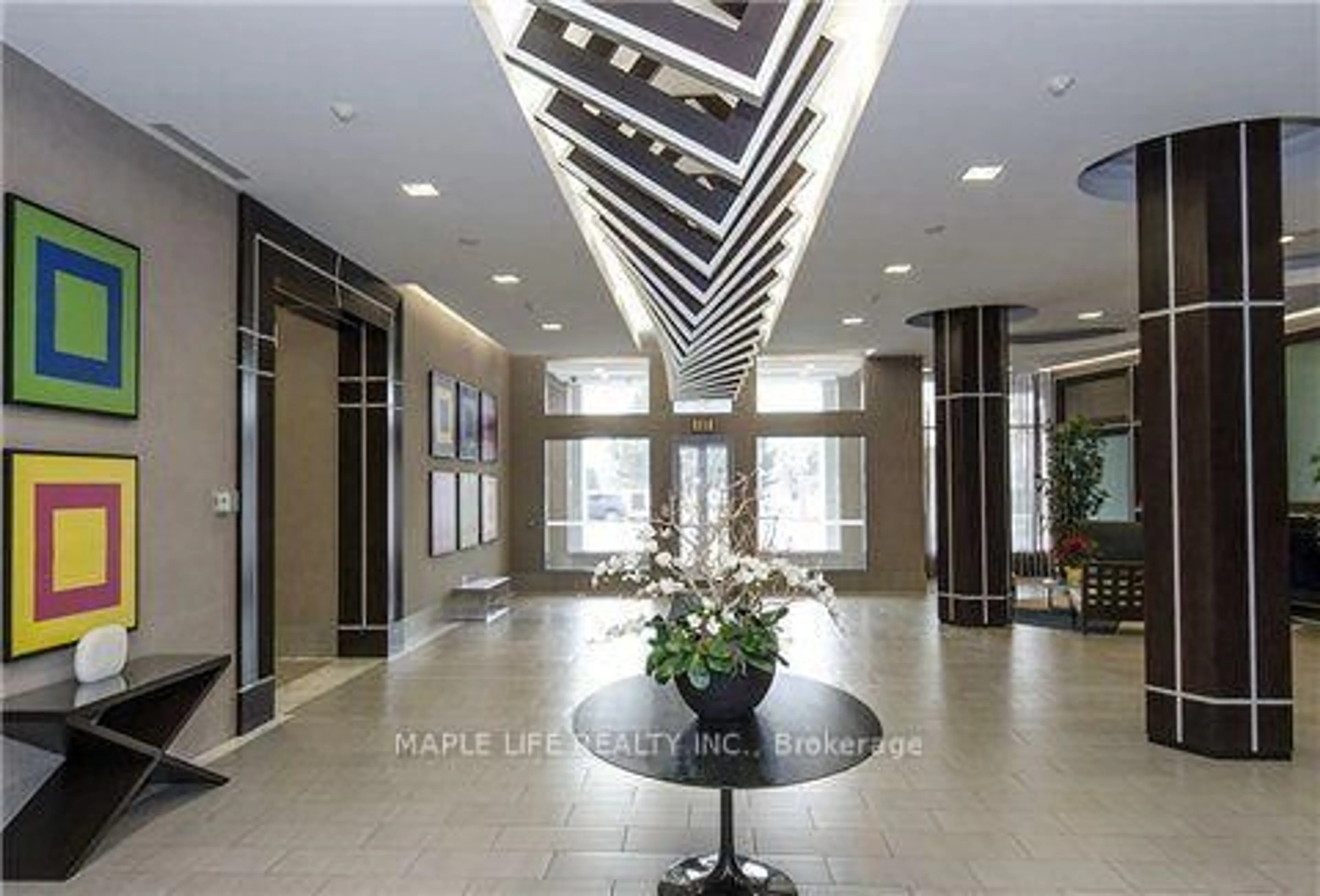 Indoor foyer for 5791 Yonge St #2010, Toronto Ontario M2M 0A8