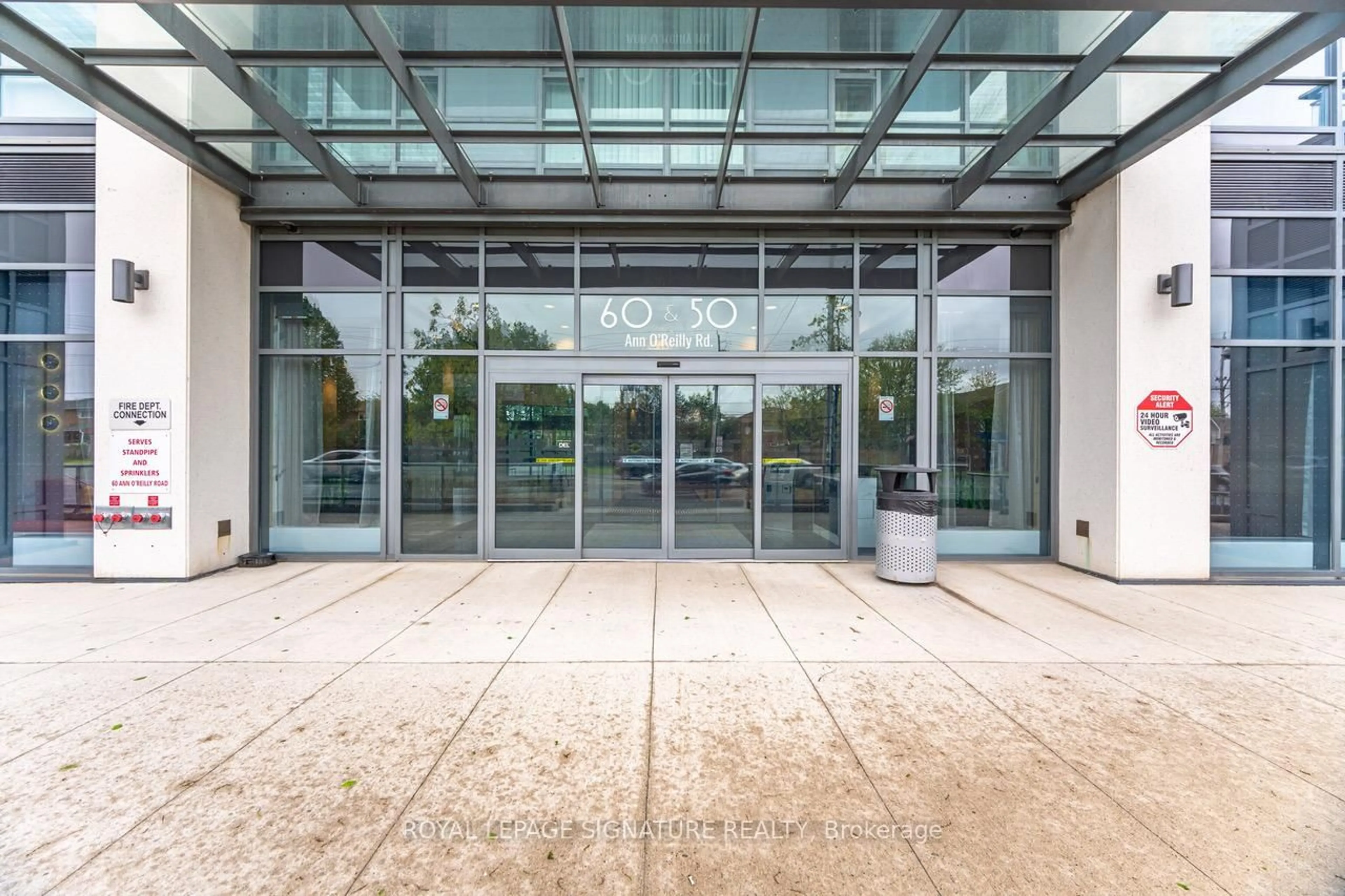 Indoor foyer for 60 Ann O'reilly Rd #471, Toronto Ontario M2J 0C8