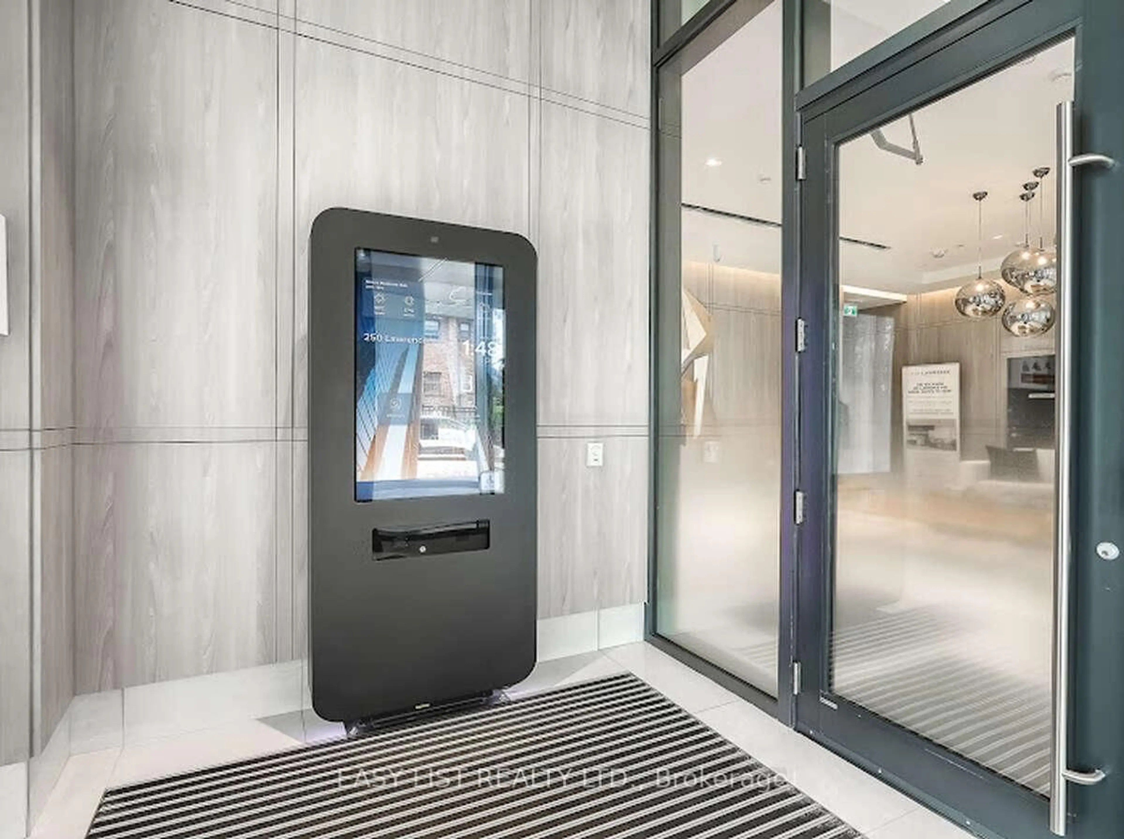 Indoor foyer for 250 Lawrence Ave #906, Toronto Ontario M5M 1B1