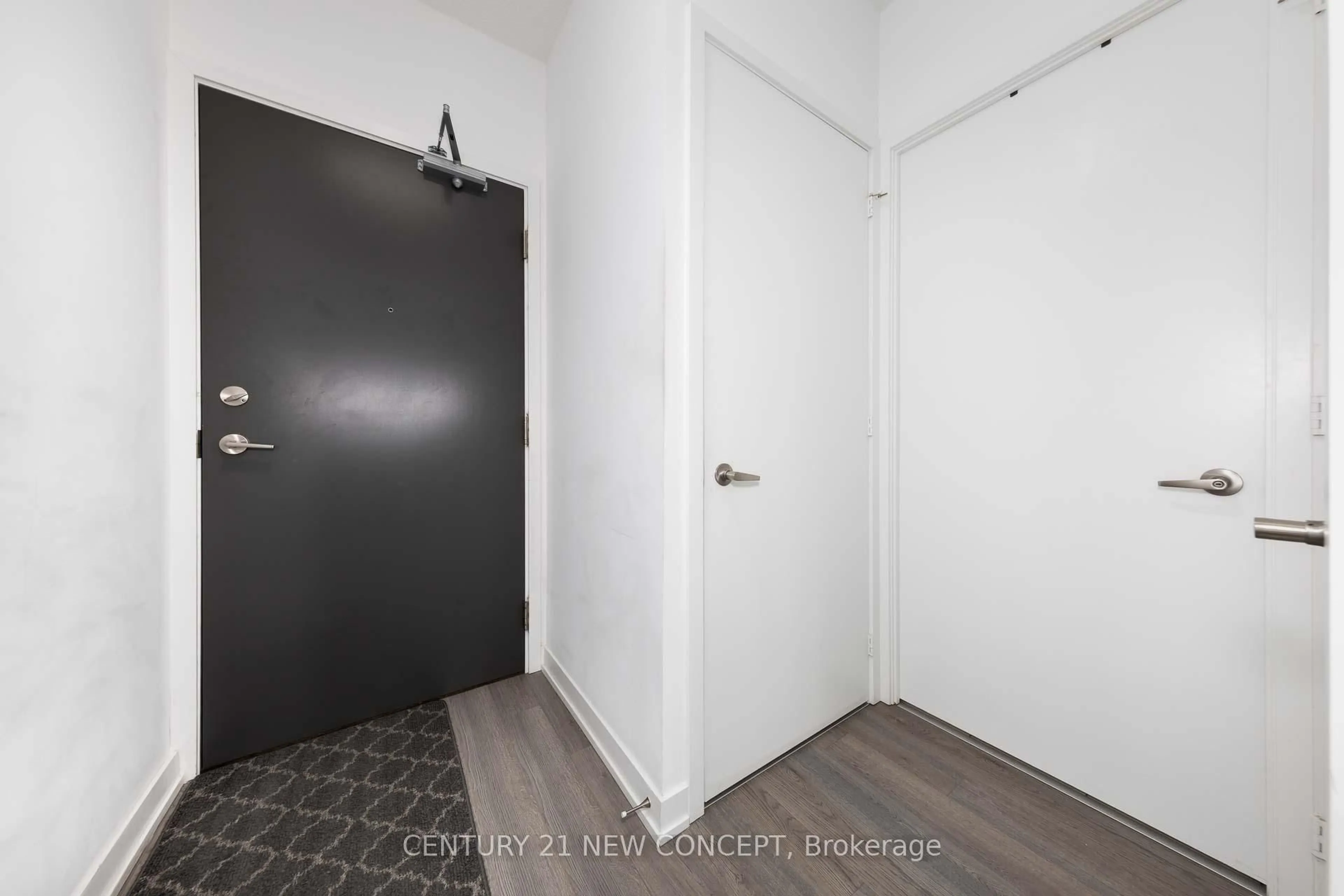 Indoor entryway for 5180 Yonge St #416, Toronto Ontario M2N 5P6