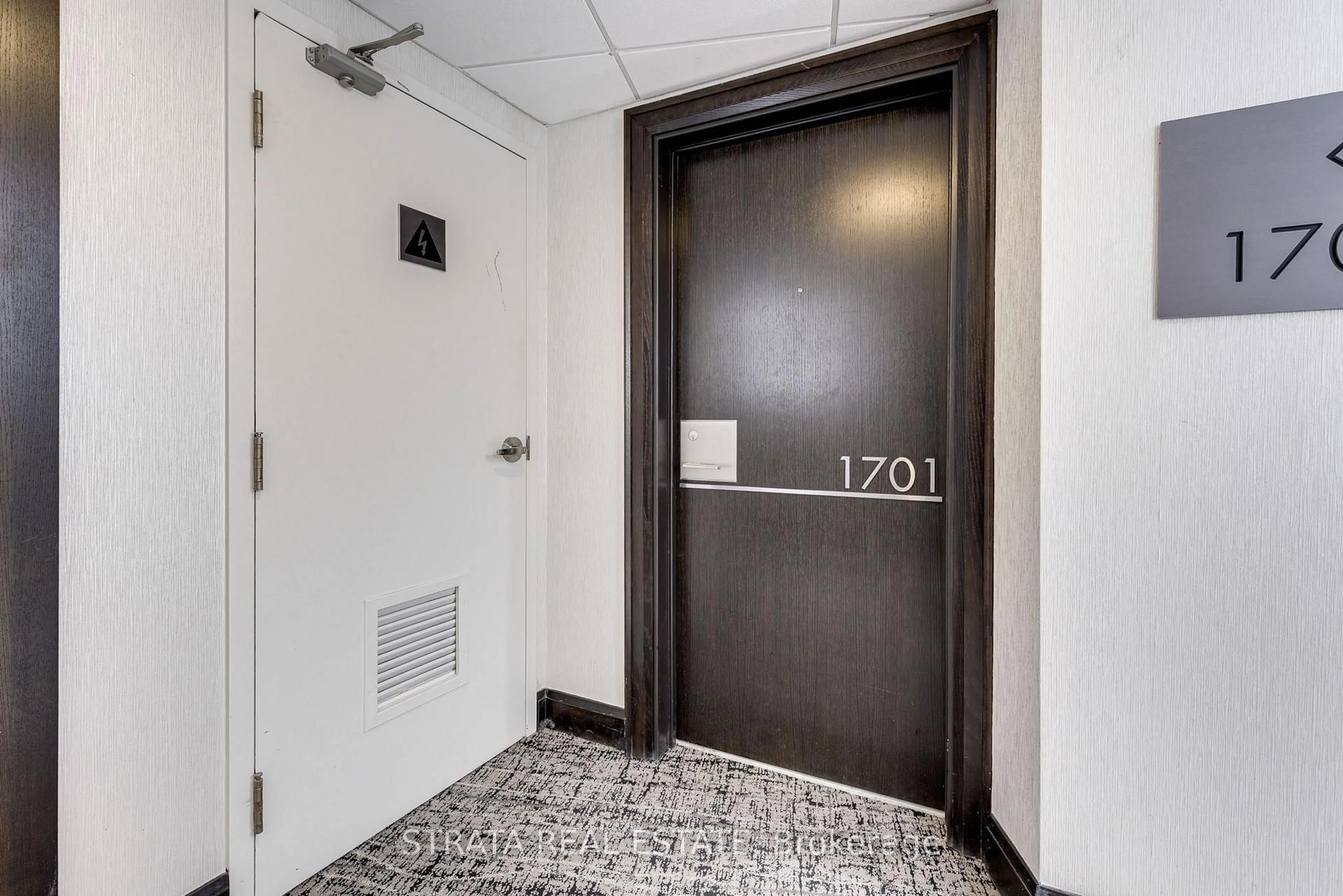 Indoor foyer for 25 The Esplanade N/A #1701, Toronto Ontario M5E 1W5