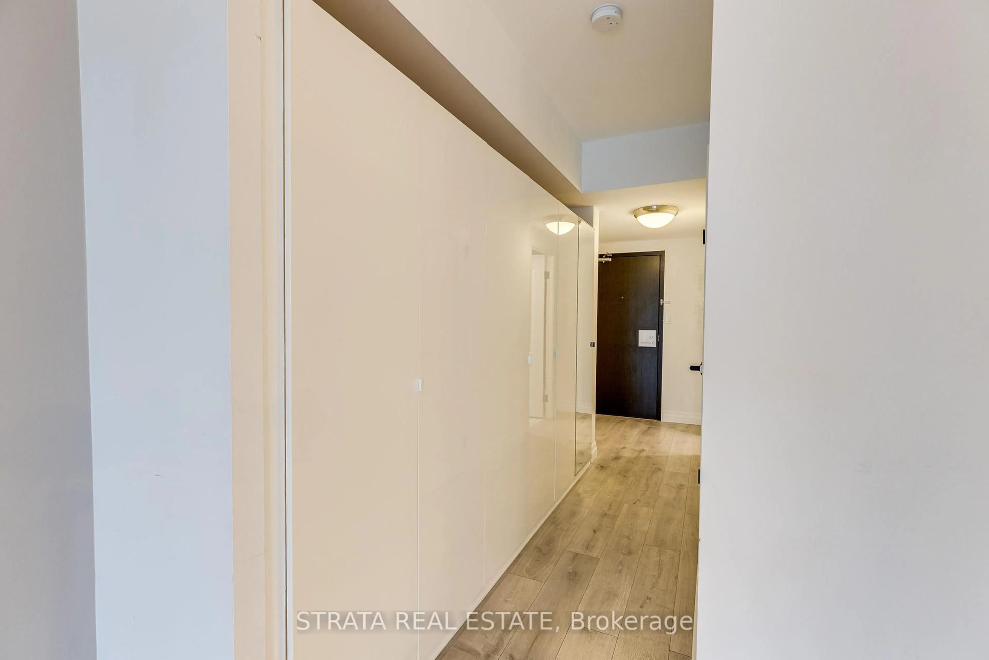 Unknown for 25 The Esplanade N/A #1701, Toronto Ontario M5E 1W5