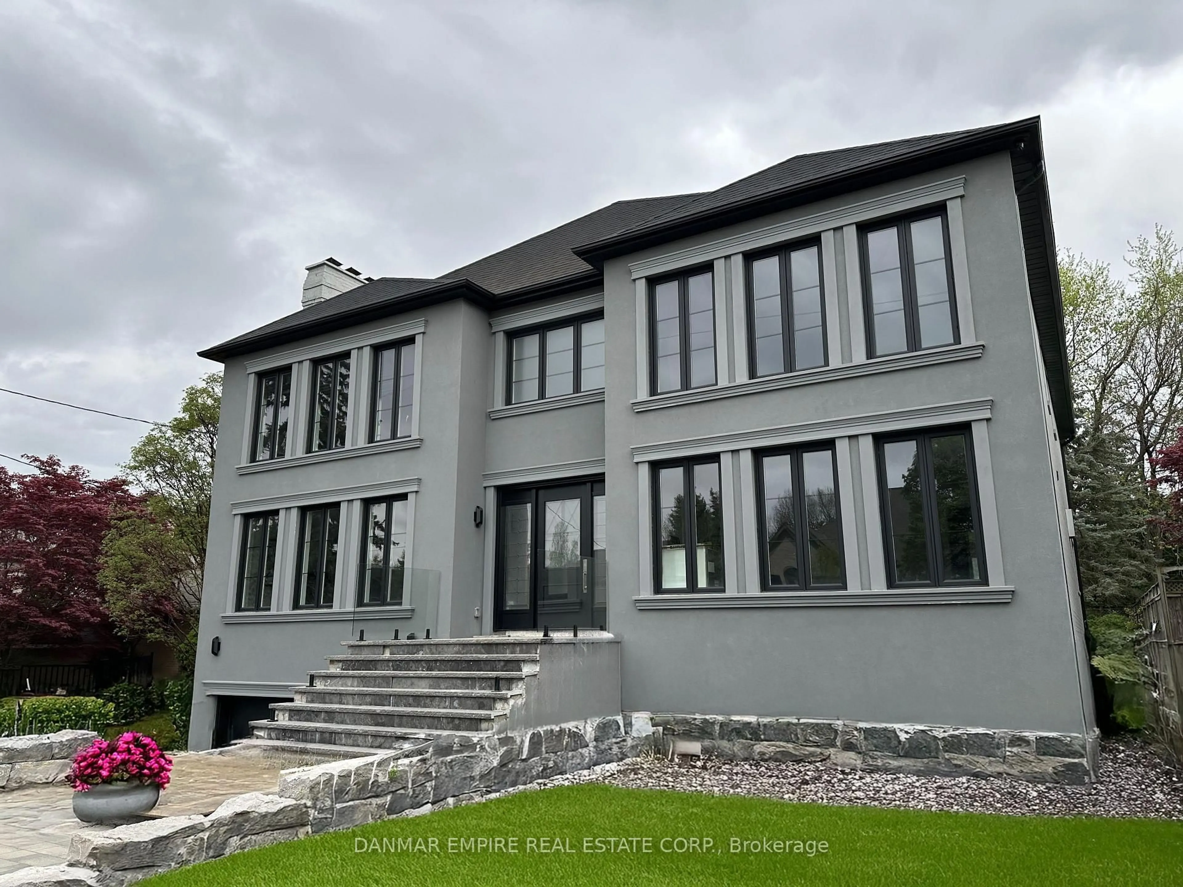 Unknown for 71 Gordon Rd, Toronto Ontario M2P 1E3