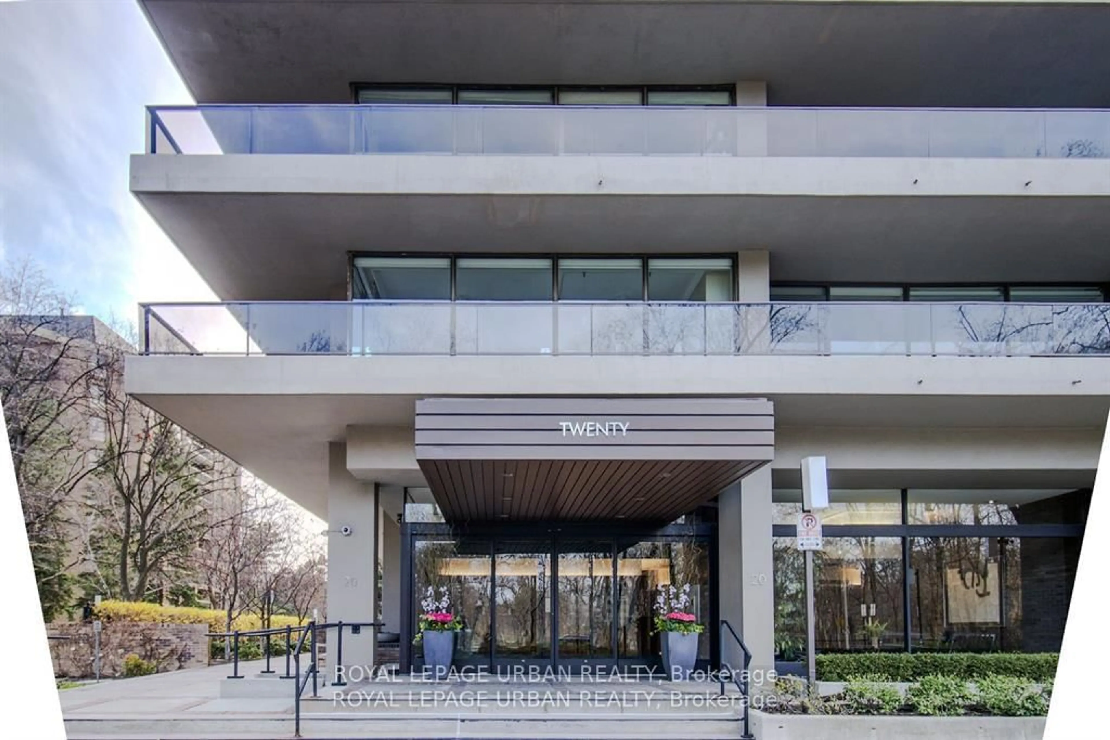 Indoor foyer for 20 Avoca Ave #1502/03, Toronto Ontario M4T 2B8