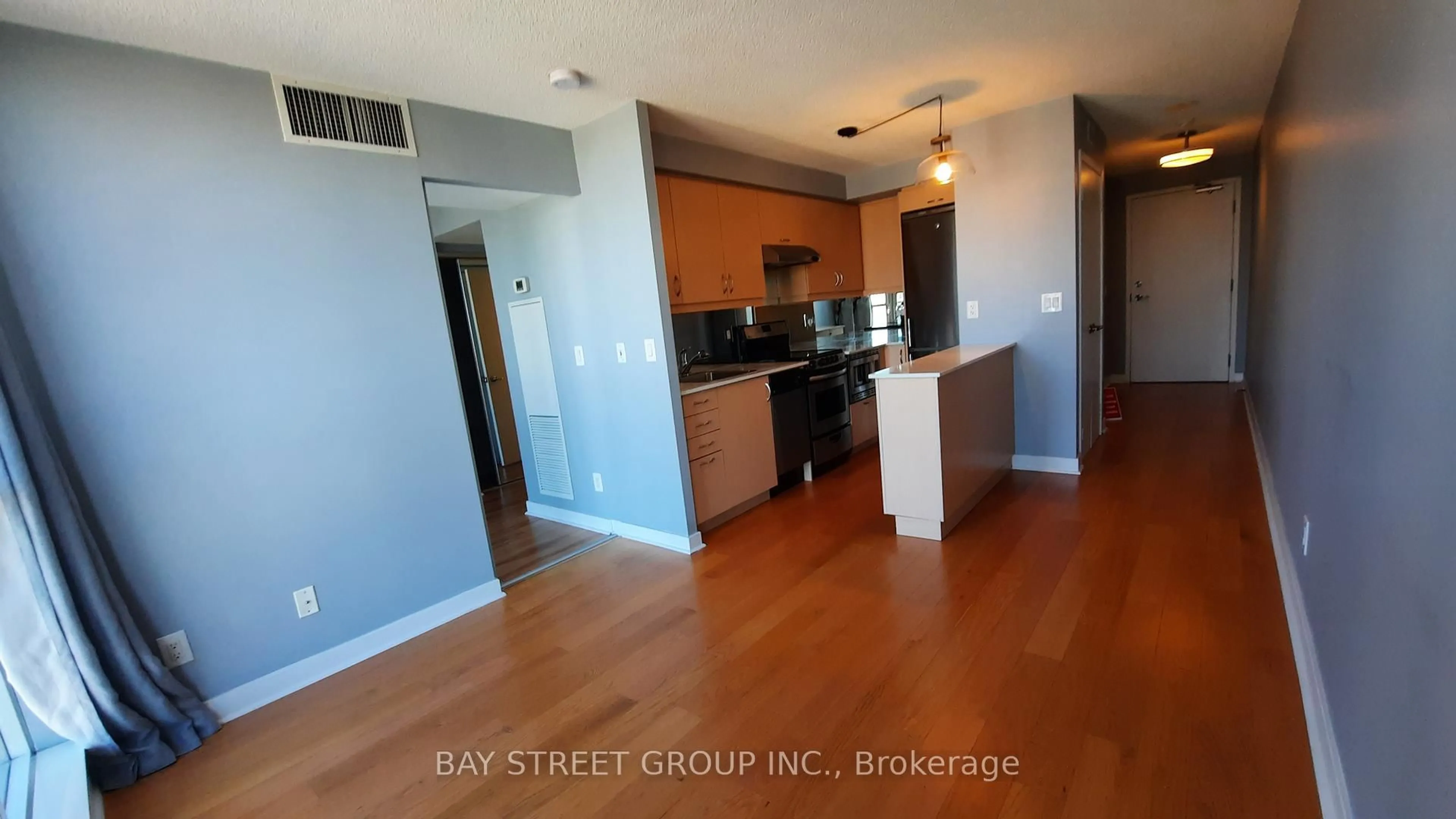 A pic of a room for 320 Richmond St #1202, Toronto Ontario M5A 1P9