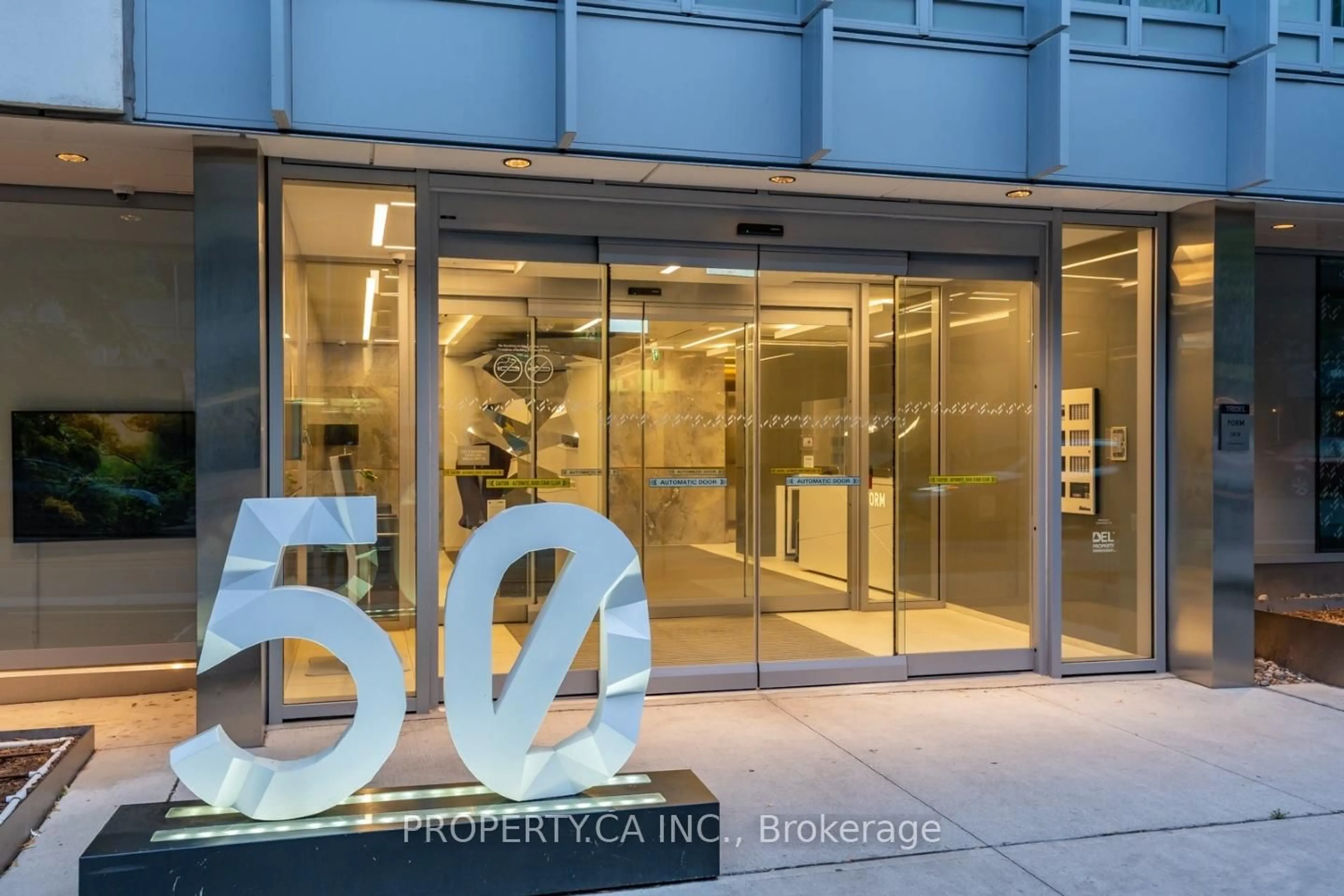 Indoor foyer for 50 McCaul St #910, Toronto Ontario M5T 1V9