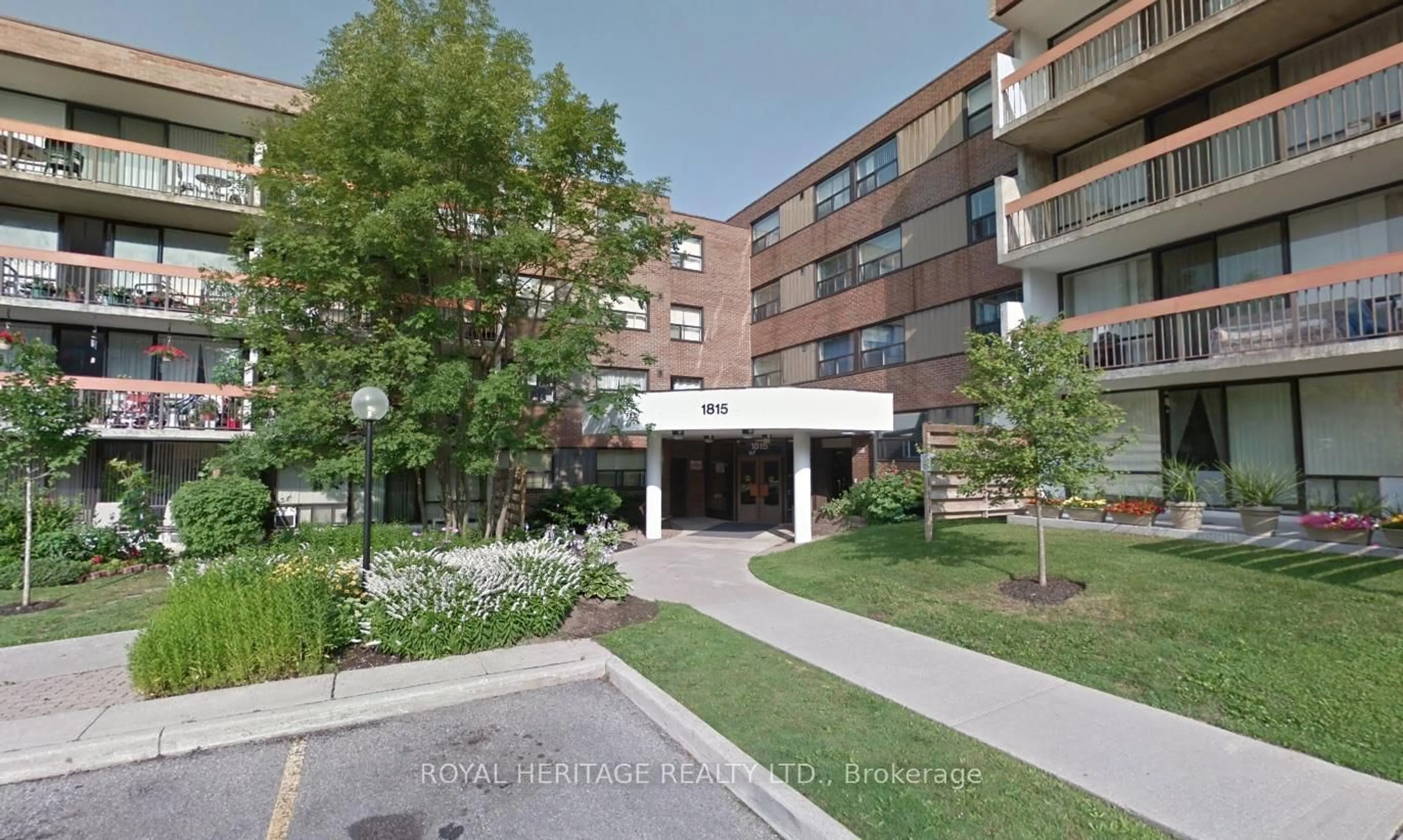 Unknown for 1815 O'Connor Dr #302, Toronto Ontario M4A 2P9