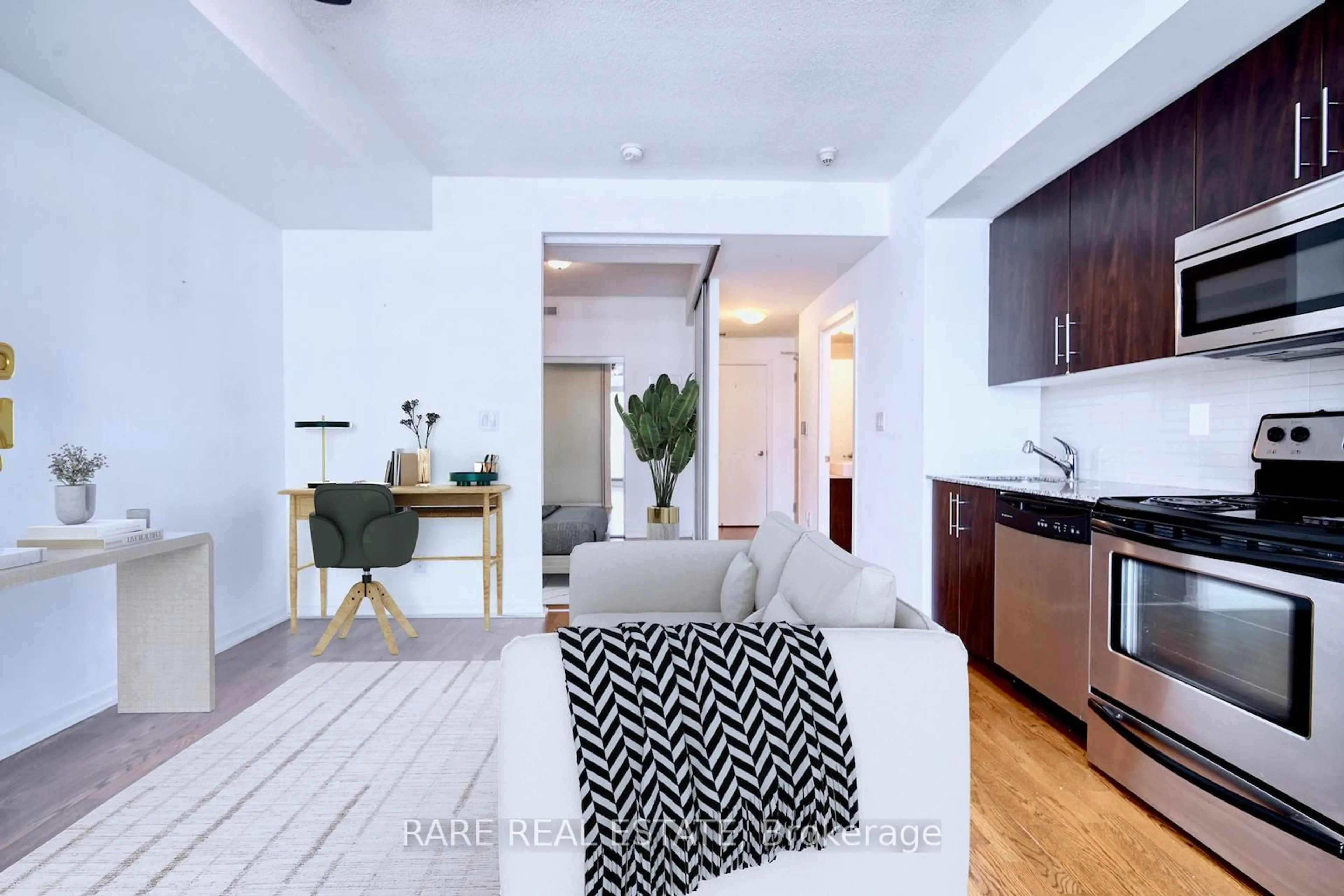 Unknown for 65 Bremner Blvd #3006, Toronto Ontario M5J 0A7