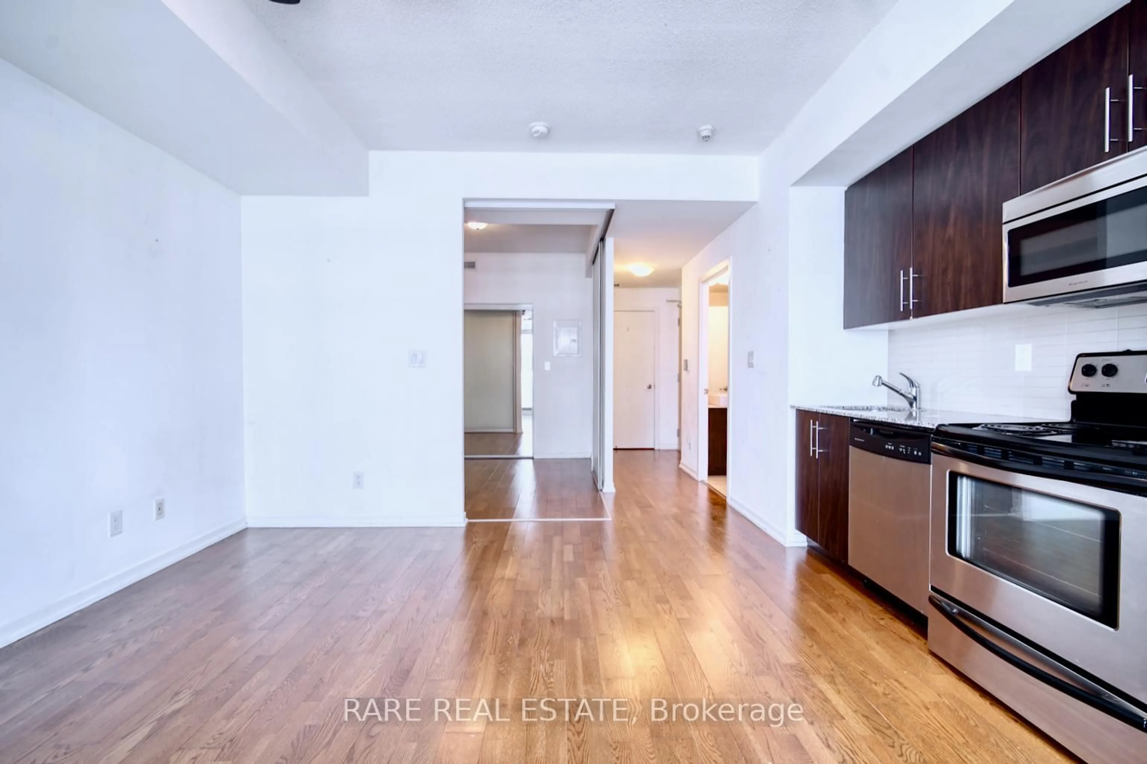 A pic of a room for 65 Bremner Blvd #3006, Toronto Ontario M5J 0A7