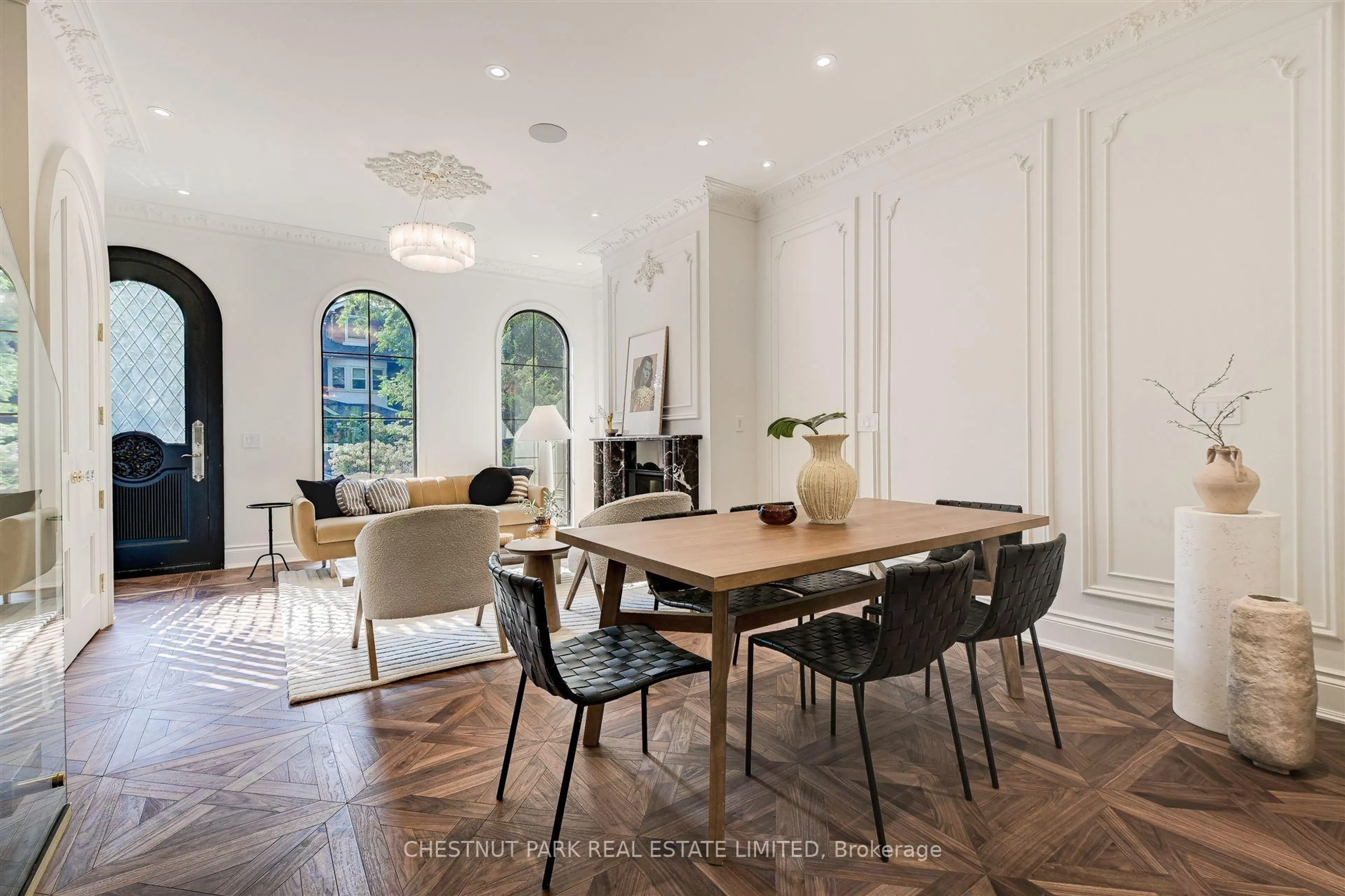 Dining room, unknown for 539 Crawford St, Toronto Ontario M6G 3J9