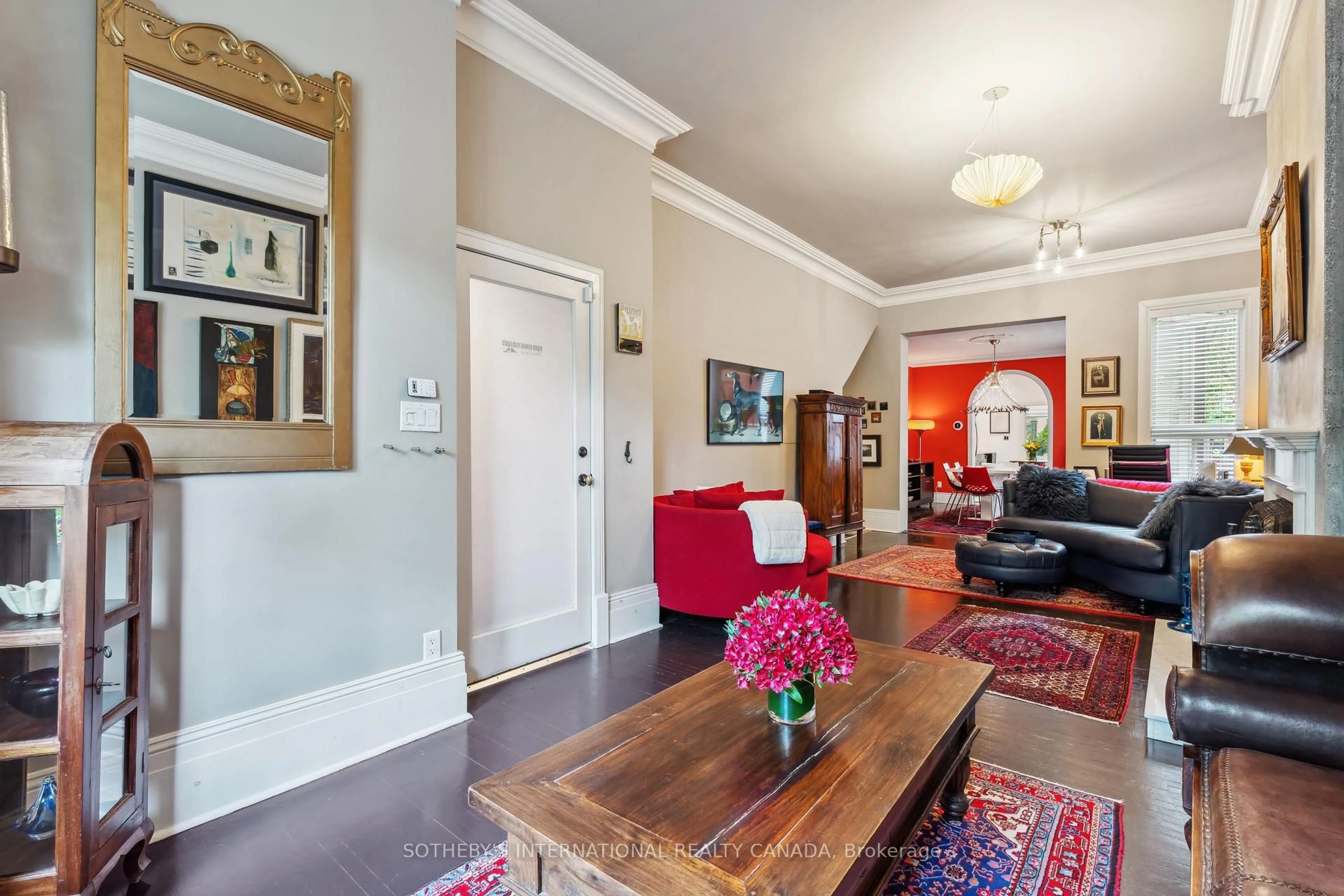 Indoor foyer for 451 Sackville St, Toronto Ontario M4X 1T3
