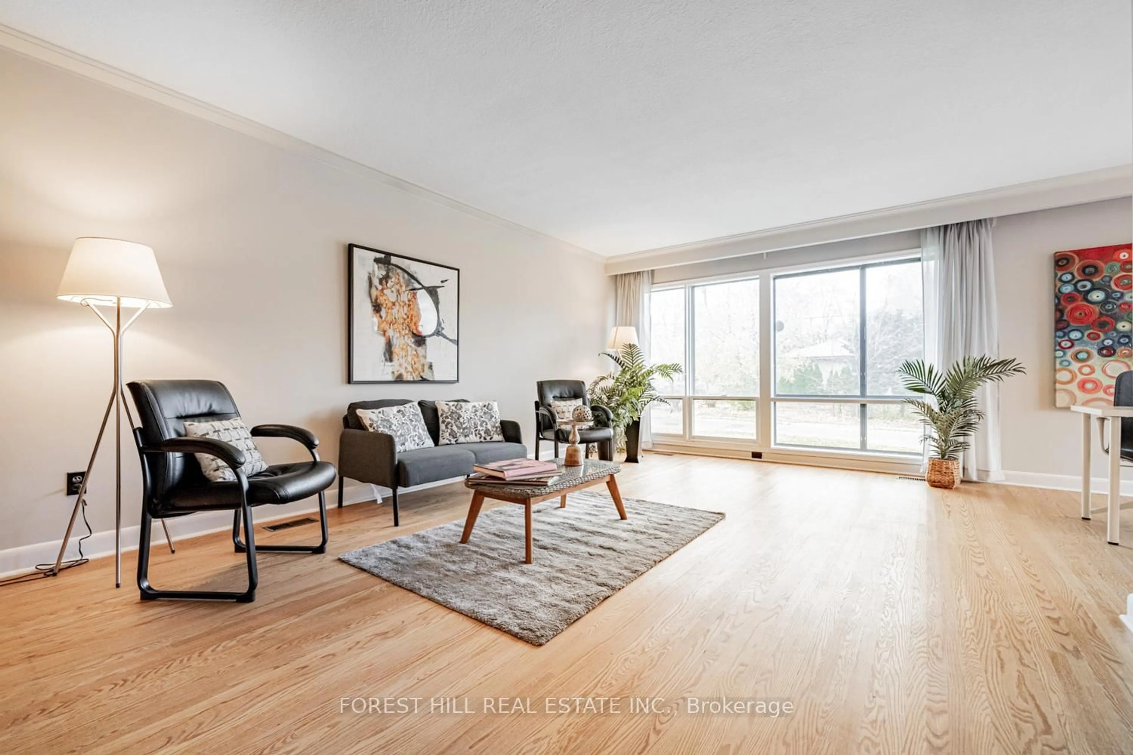 Living room with furniture, wood/laminate floor for 3 Blithfield Ave, Toronto Ontario M2K 1X9