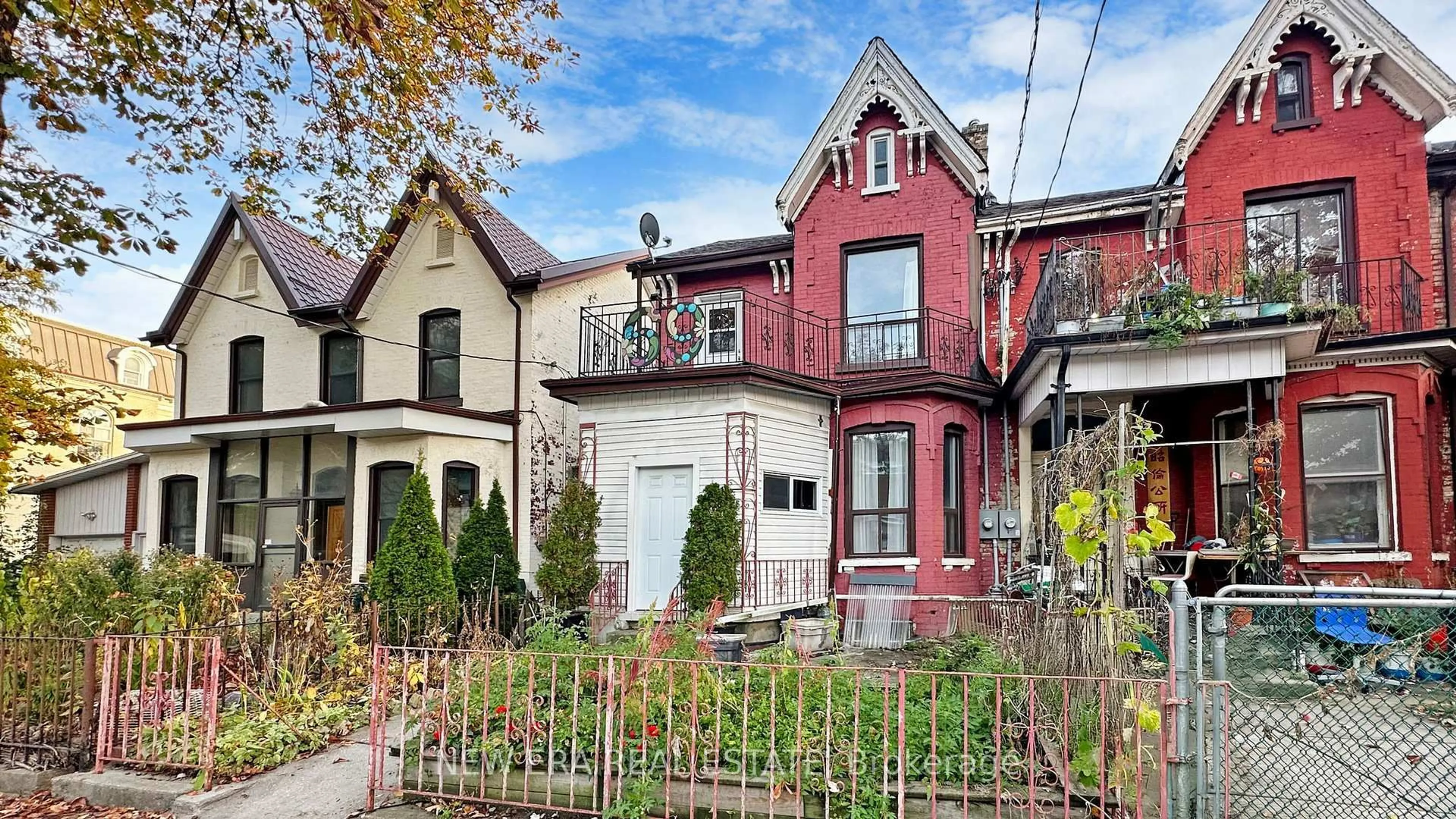 Home with brick exterior material, street for 69 D'arcy St, Toronto Ontario M5T 1J9