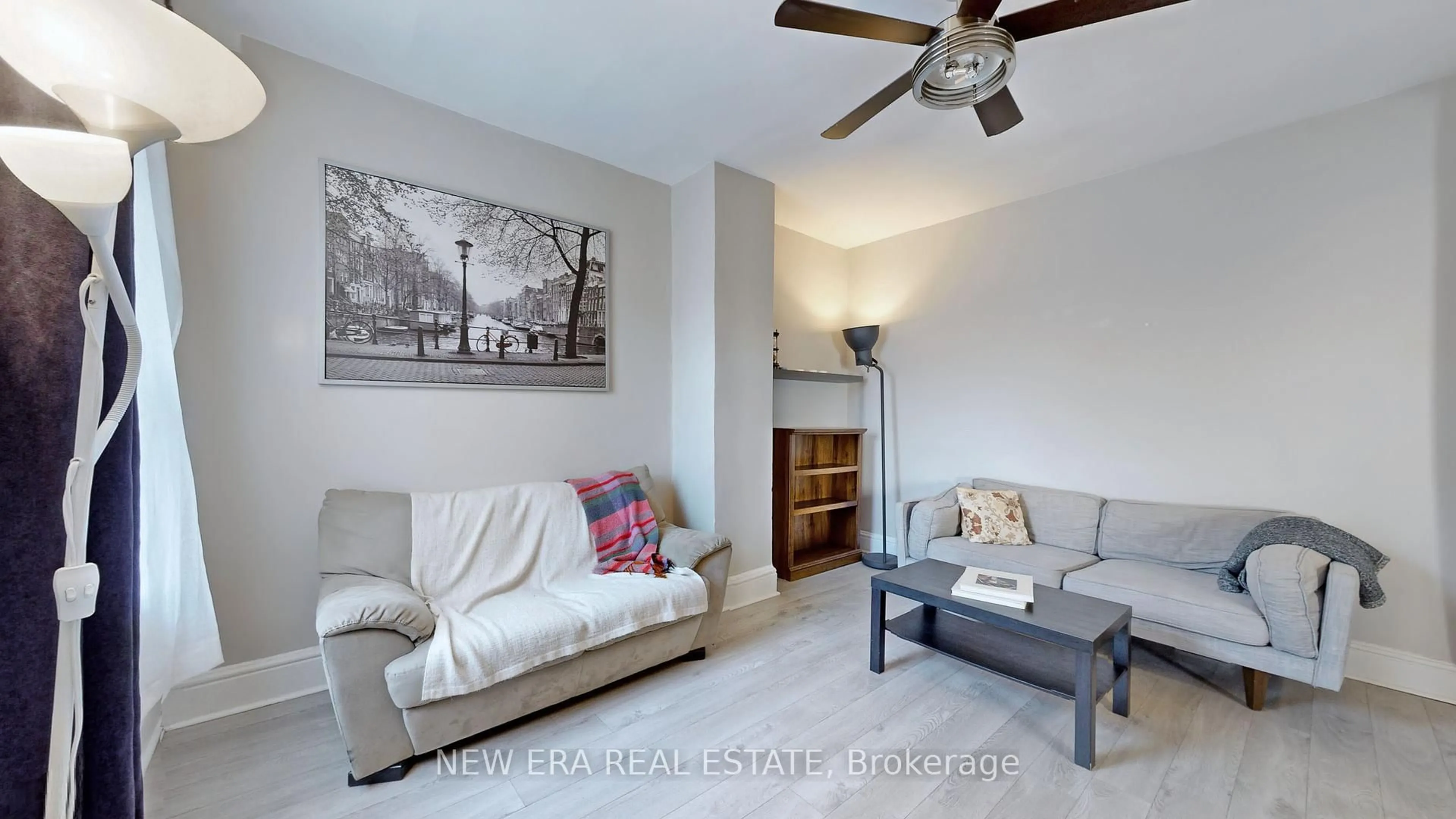 Living room with furniture, unknown for 69 D'arcy St, Toronto Ontario M5T 1J9