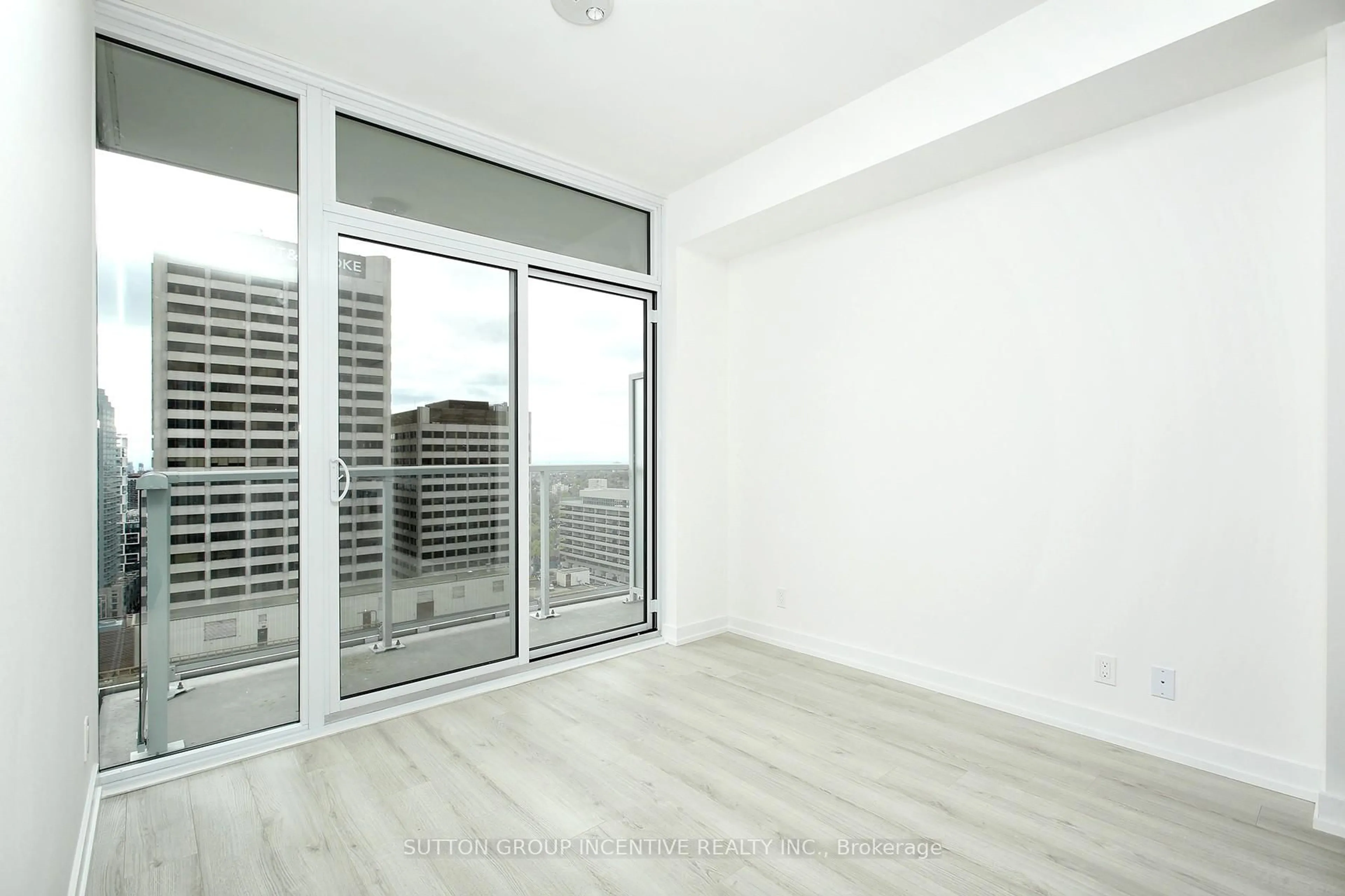 A pic of a room for 33 Helendale Ave #2207, Toronto Ontario M4S 3H7