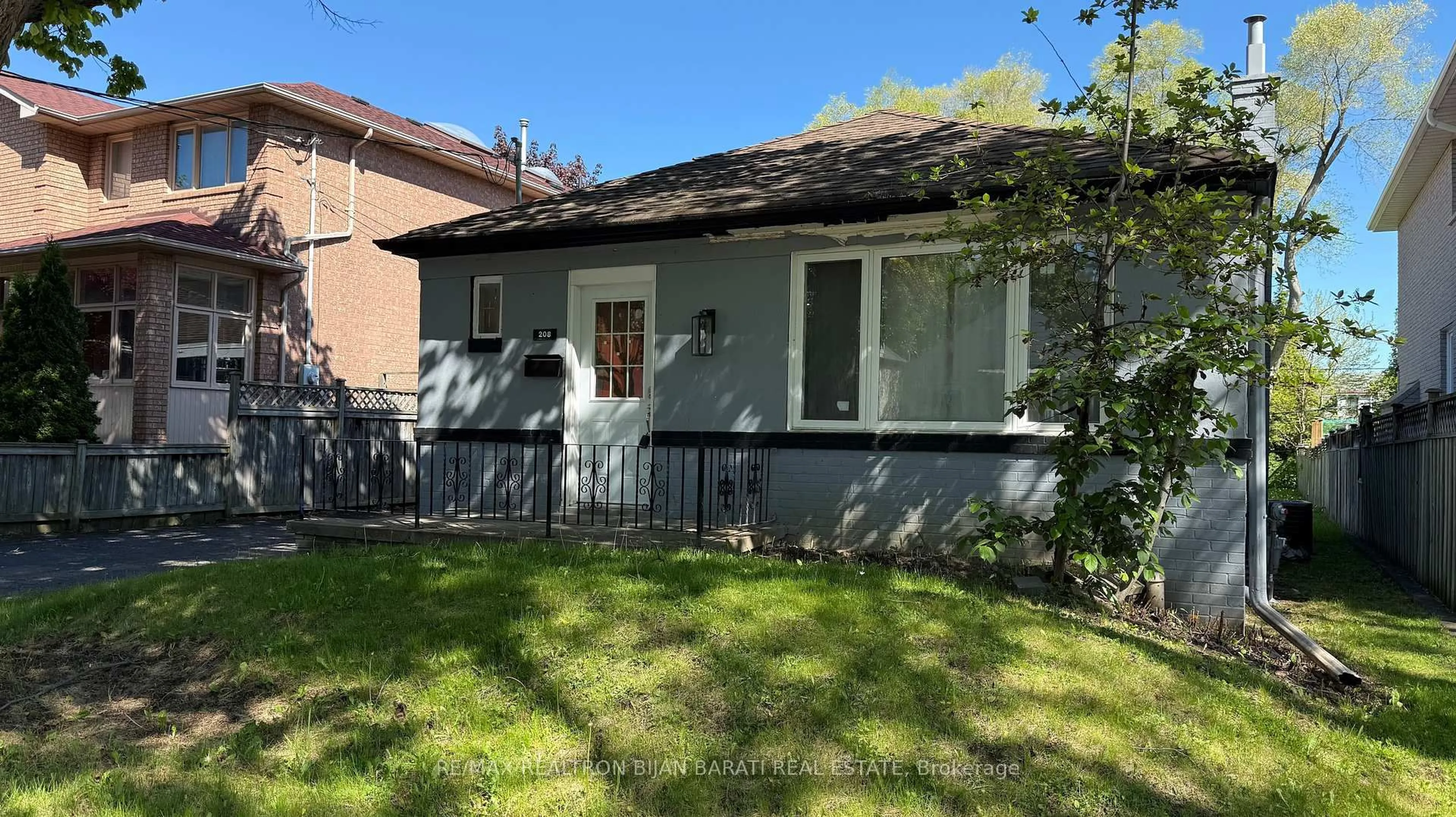 Unknown for 208 Olive Ave, Toronto Ontario M2N 4P6