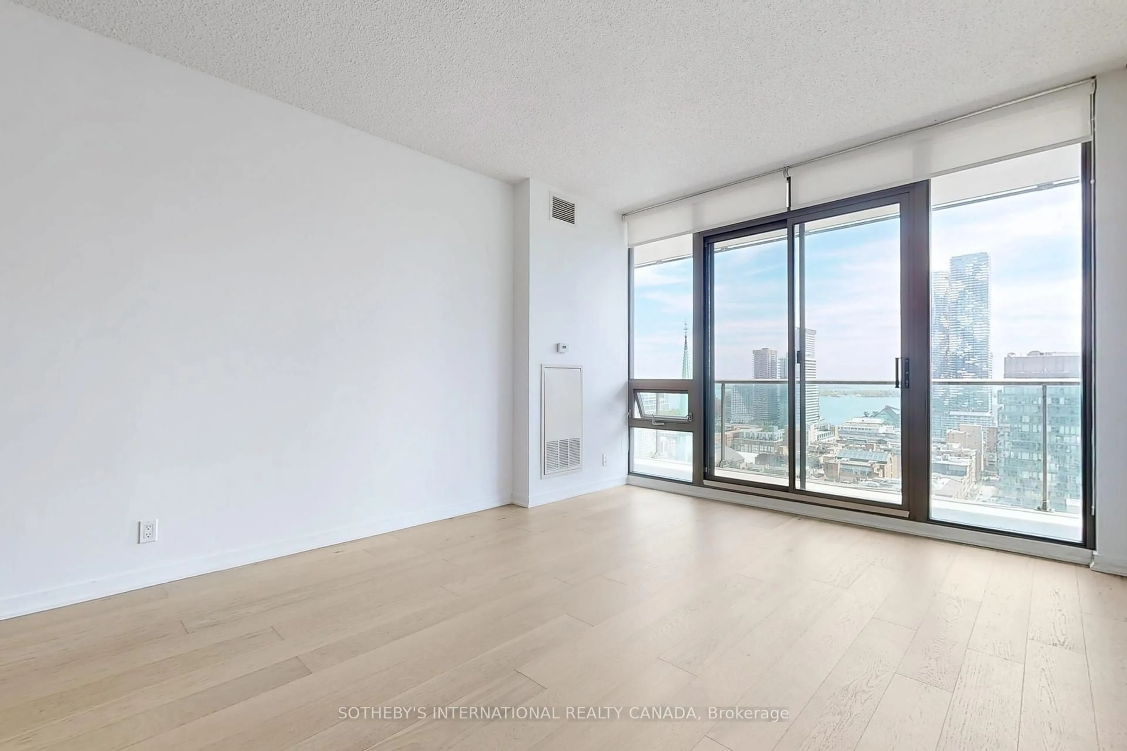 A pic of a room for 33 Lombard St #2509, Toronto Ontario M5C 3H8