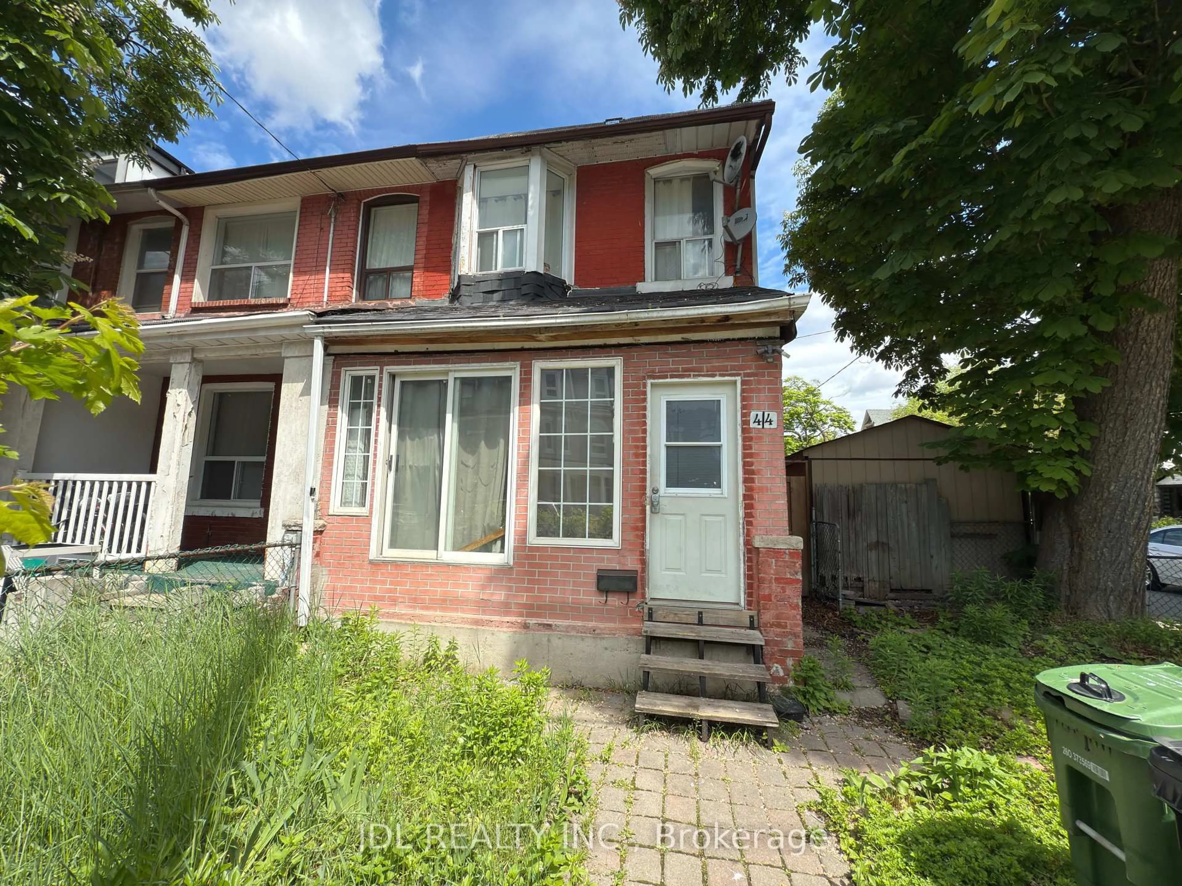 Unknown for 44 Sullivan St, Toronto Ontario M5T 1C1