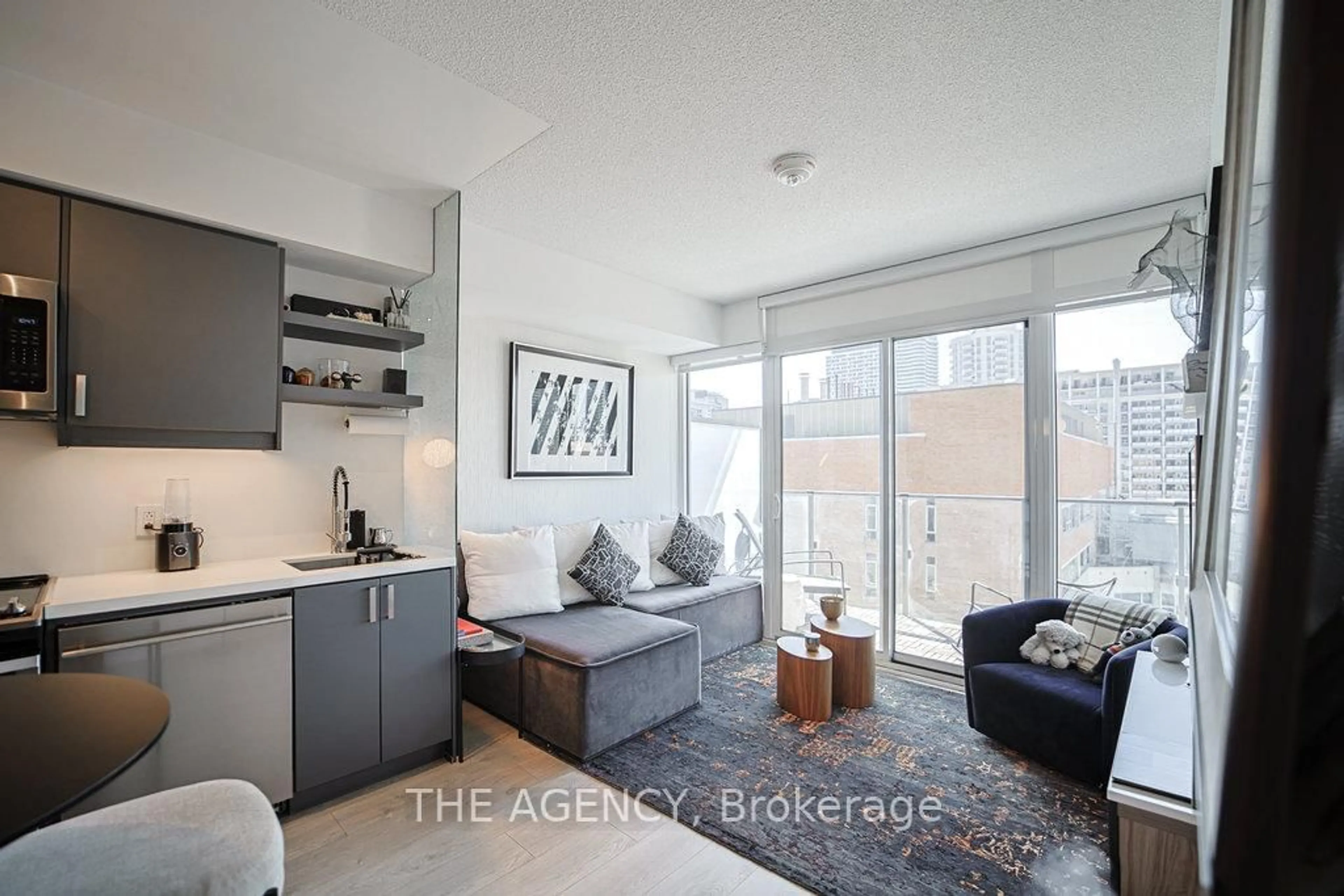 A pic of a room for 50 Wellesley St #1109, Toronto Ontario M4Y 0C8