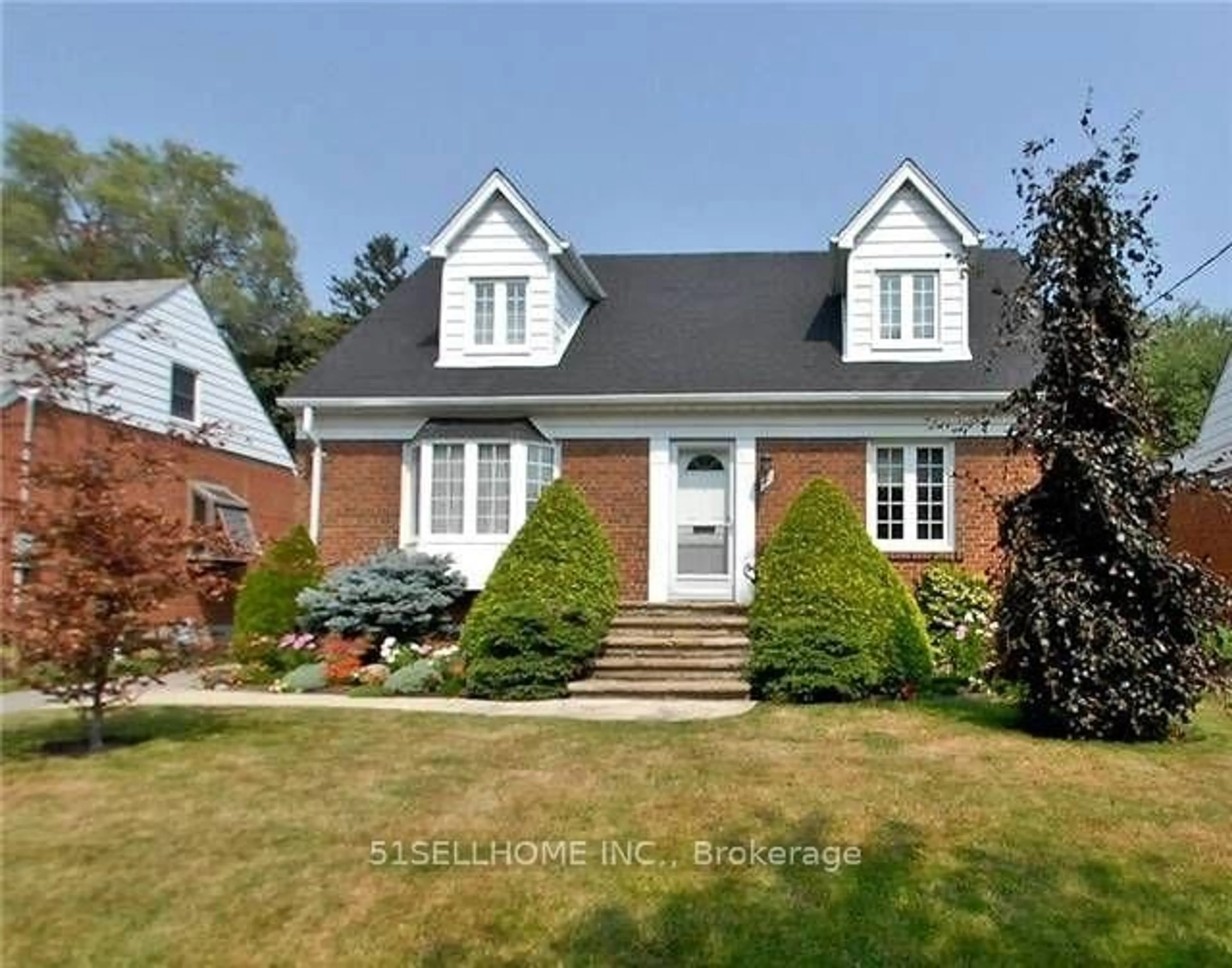 Home with brick exterior material, street for 40 Craigmore Cres, Toronto Ontario M2N 2Y4