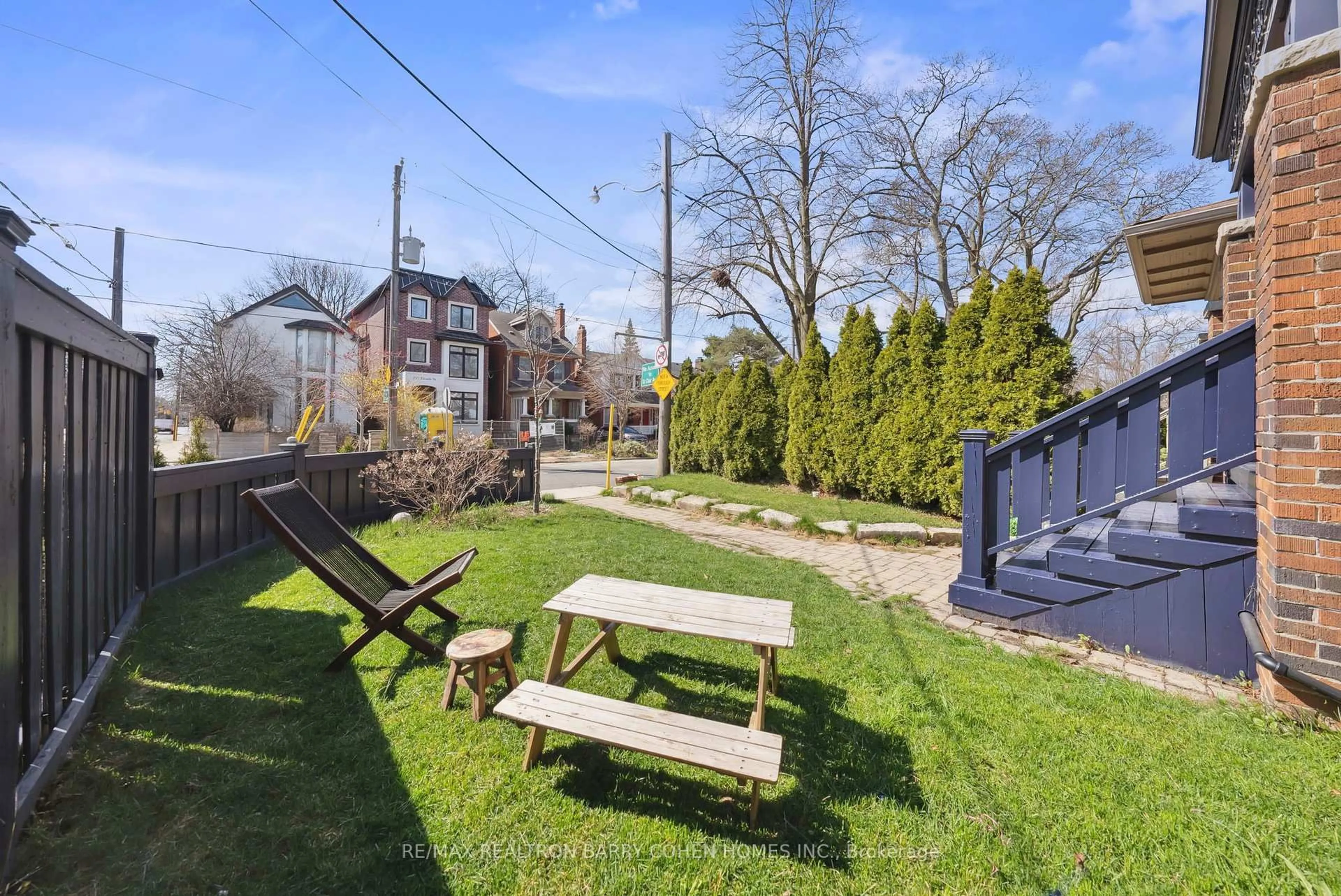 Patio, street for 234 Heath St, Toronto Ontario M4T 1S9