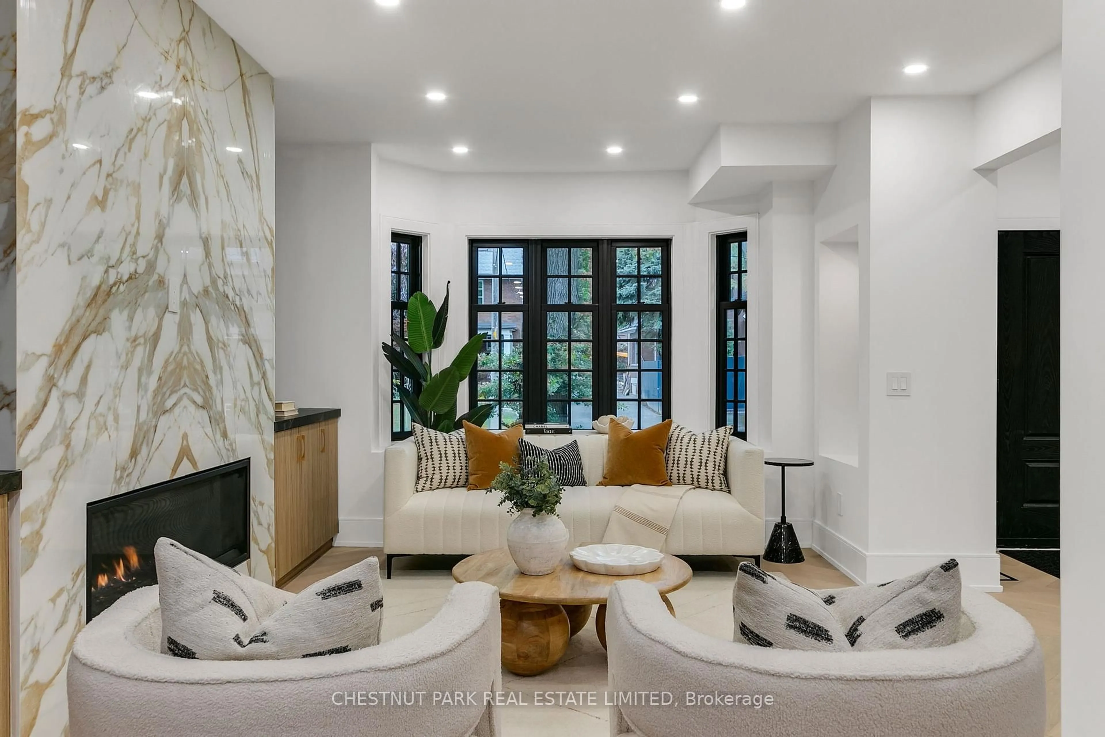 Living room with furniture, ceramic/tile floor for 111 Roxborough Dr, Toronto Ontario M4W 1X5