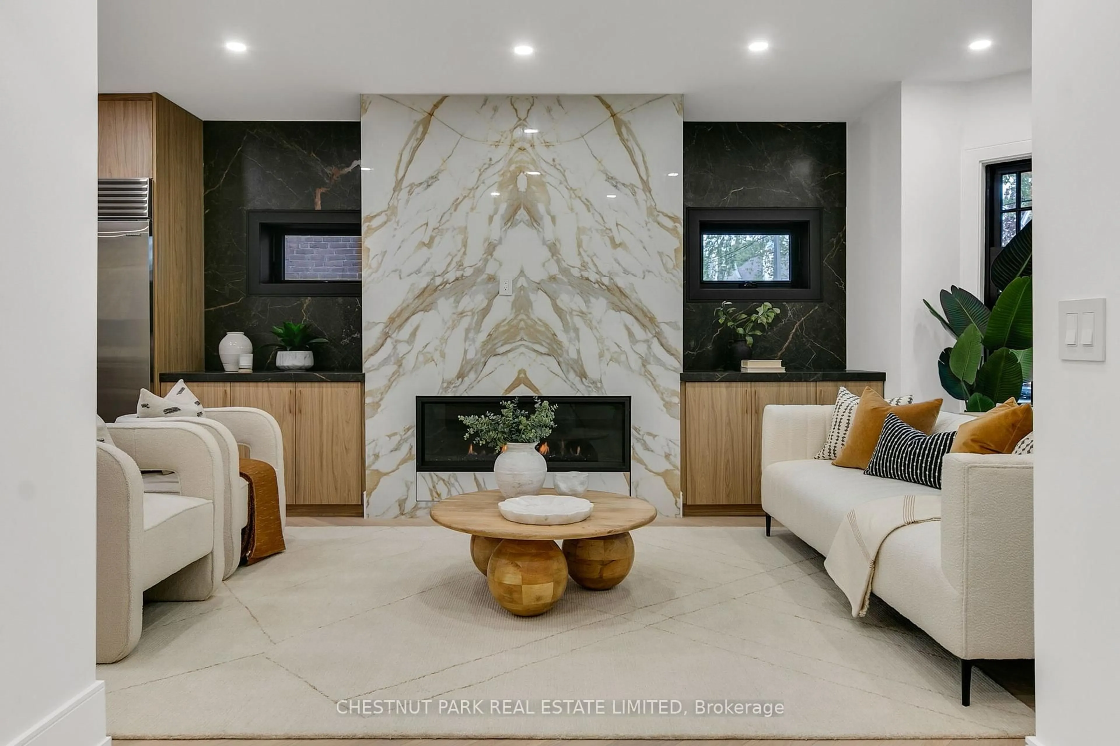 Living room with furniture, ceramic/tile floor for 111 Roxborough Dr, Toronto Ontario M4W 1X5