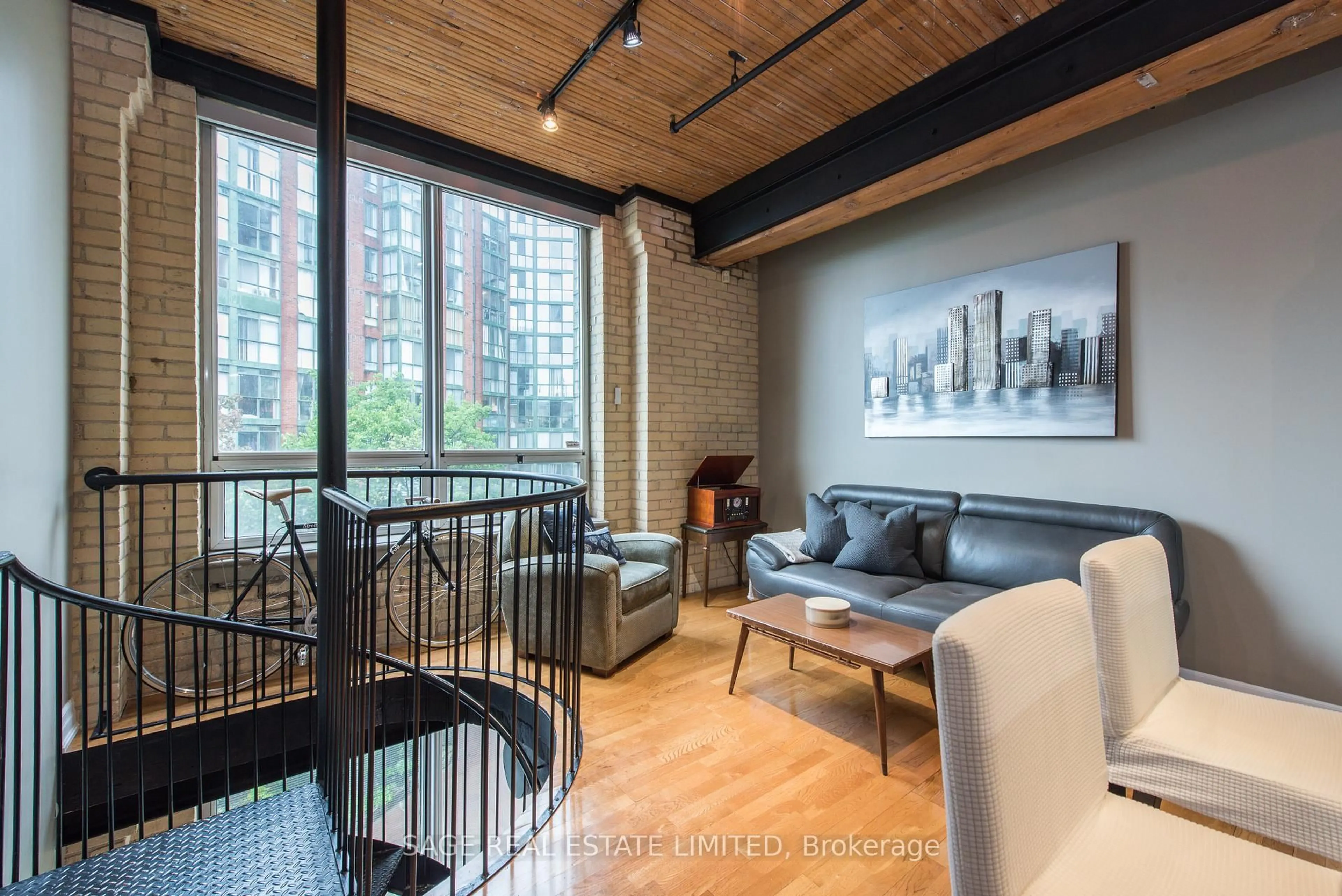 Living room with furniture, unknown for 781 King St #504, Toronto Ontario M5V 1N4