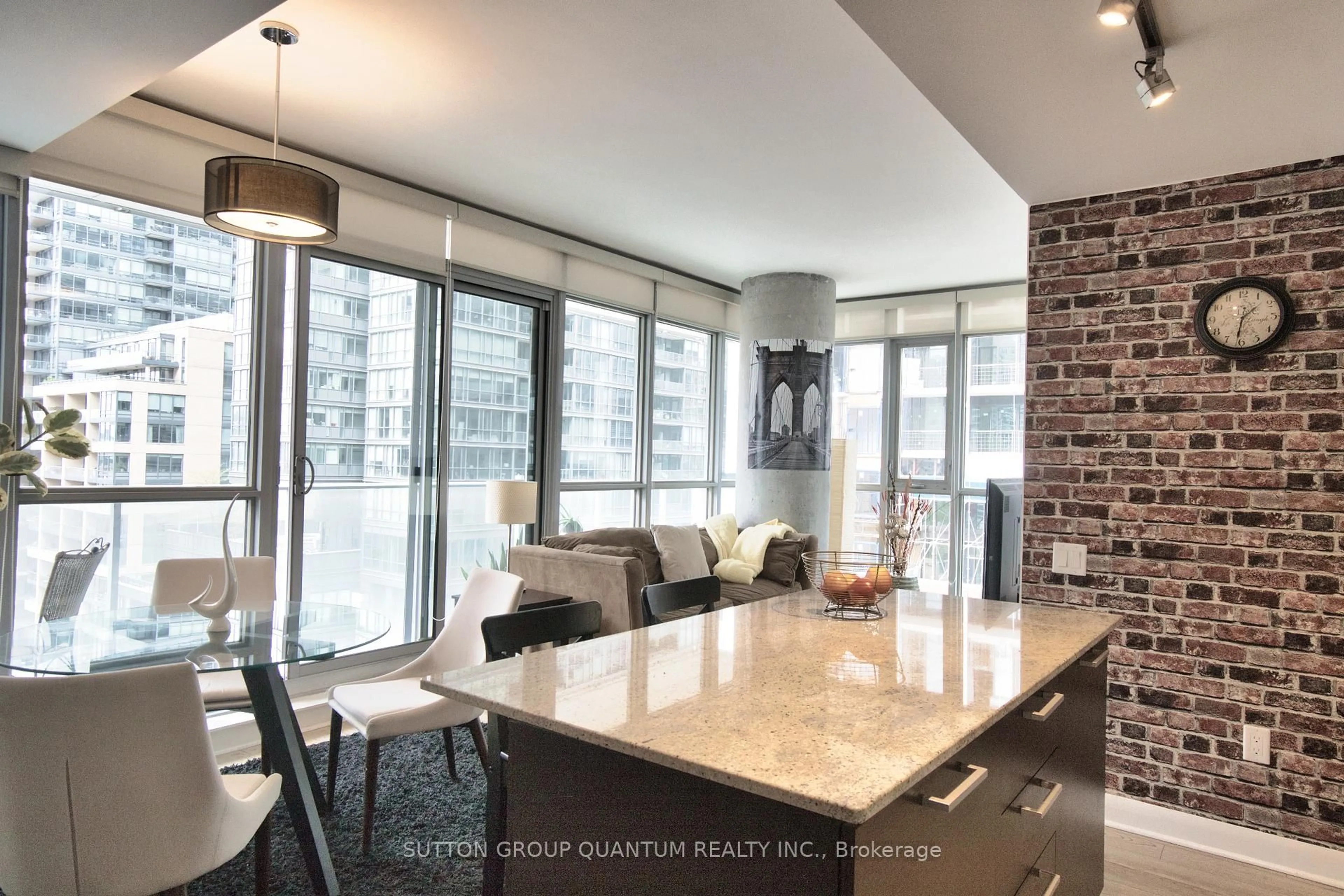 Open concept kitchen, unknown for 375 King St #1009, Toronto Ontario M5V 1K5