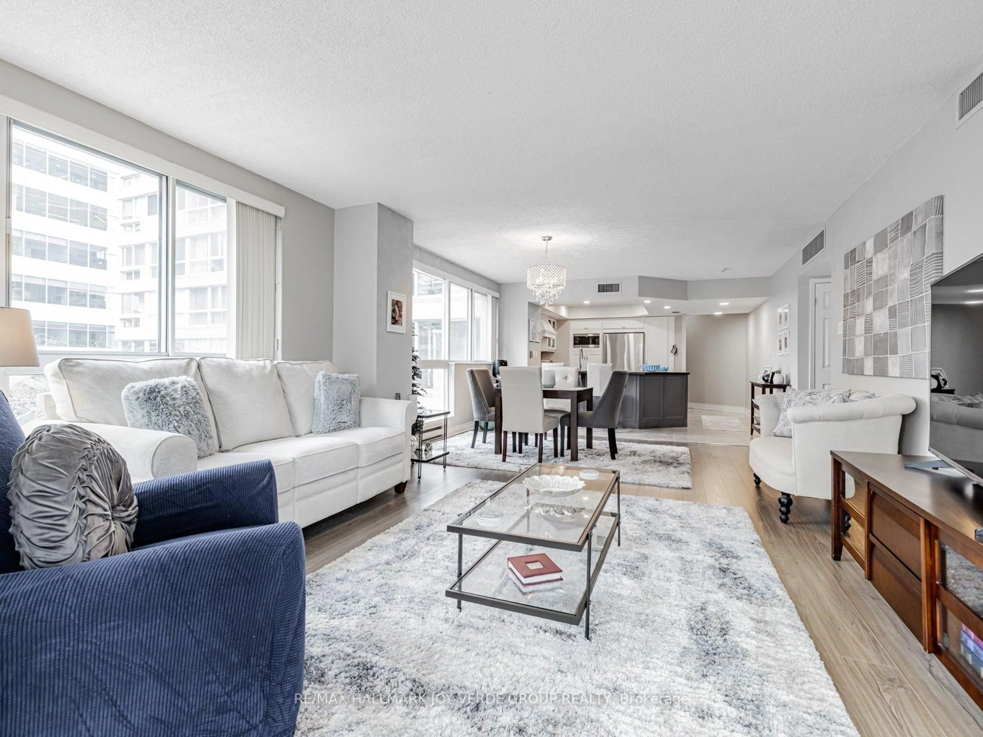 Living room with furniture, unknown for 7 Broadway Ave #302, Toronto Ontario M4P 3C5