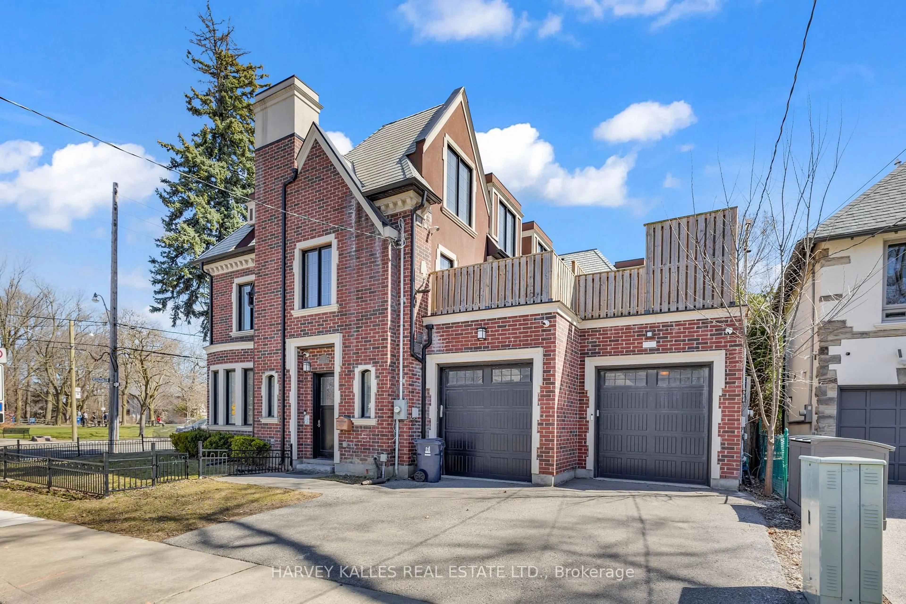Home with brick exterior material, street for 1256 Avenue Rd, Toronto Ontario M5N 2G7